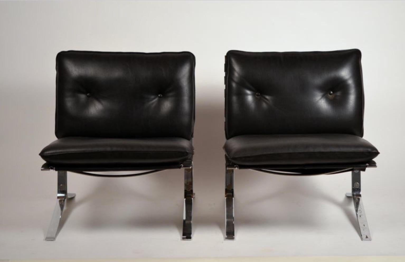 Rare Pair of Original 'Joker' Lounge Chairs by Olivier Mourgue for Airborne For Sale 4