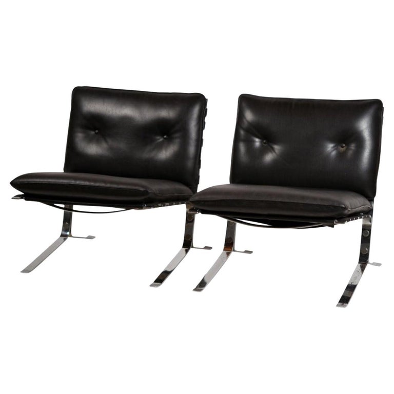 Rare Pair of Original 'Joker' Lounge Chairs by Olivier Mourgue for Airborne For Sale