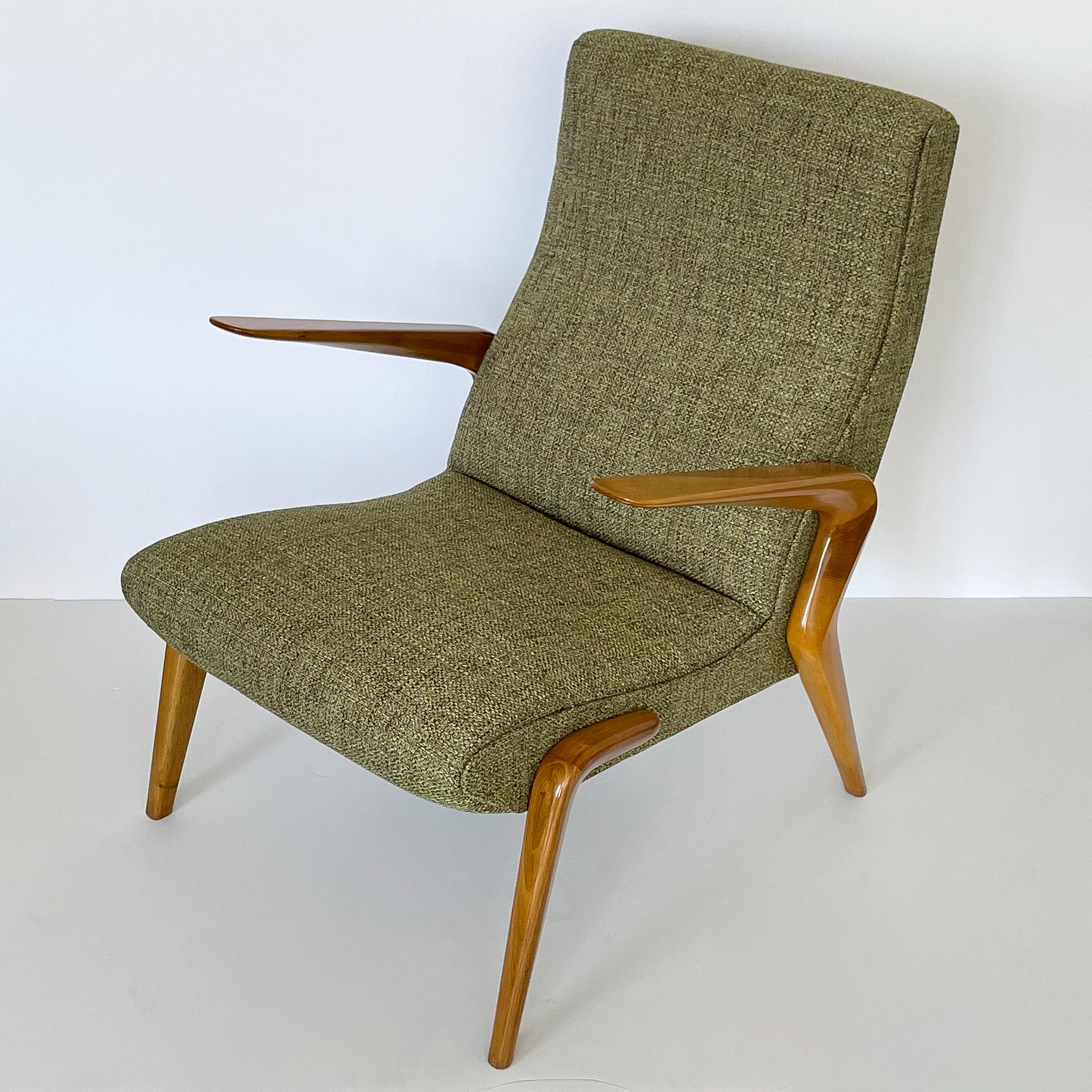 Rare Pair of Osvaldo Borsani P71 Lounge Chairs 2