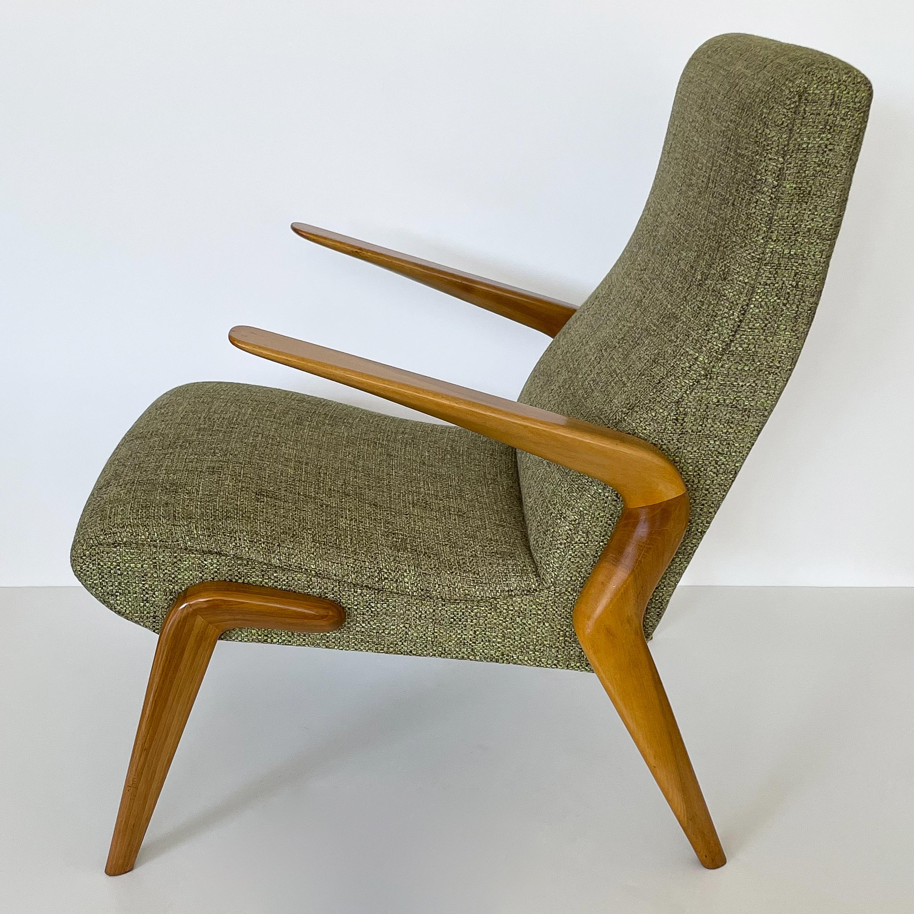 Mid-20th Century Rare Pair of Osvaldo Borsani P71 Lounge Chairs