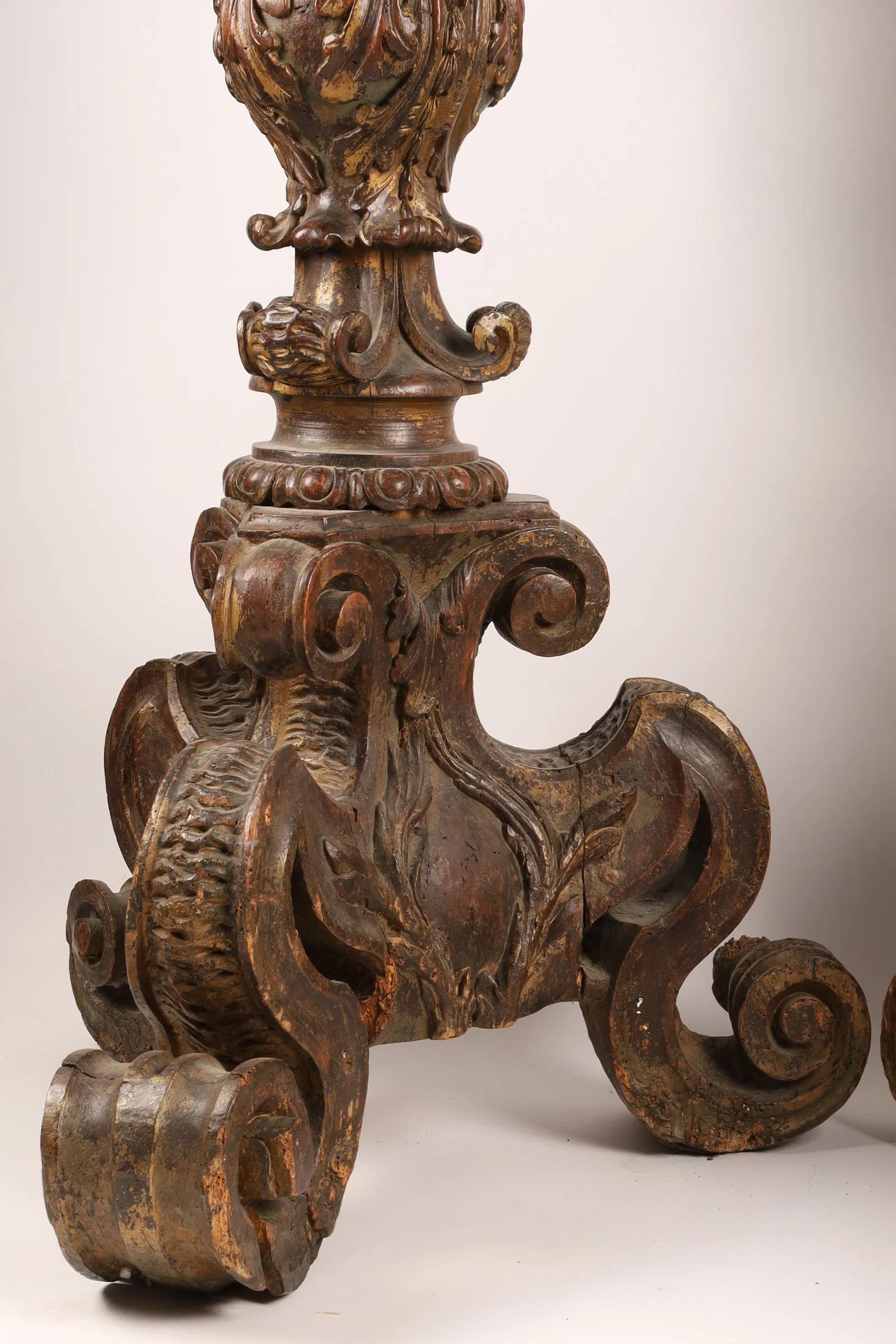 Rare Pair of Palatial Italian Carved Wood Walnut Torchieres In Good Condition For Sale In Montreal, QC