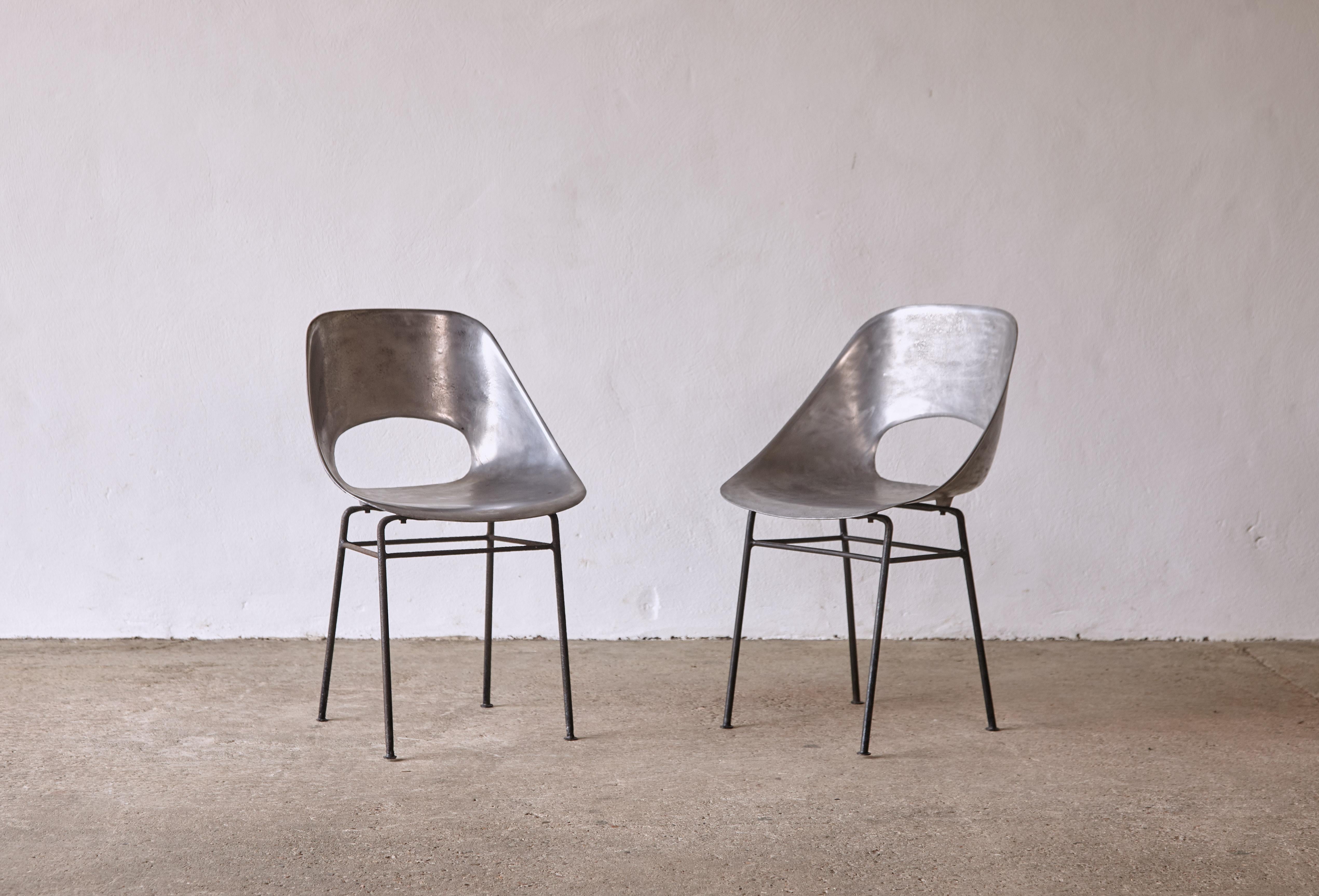 20th Century Rare Pair of Pierre Guariche Variant Tulip Cast Aluminium Chairs, 1950s, France