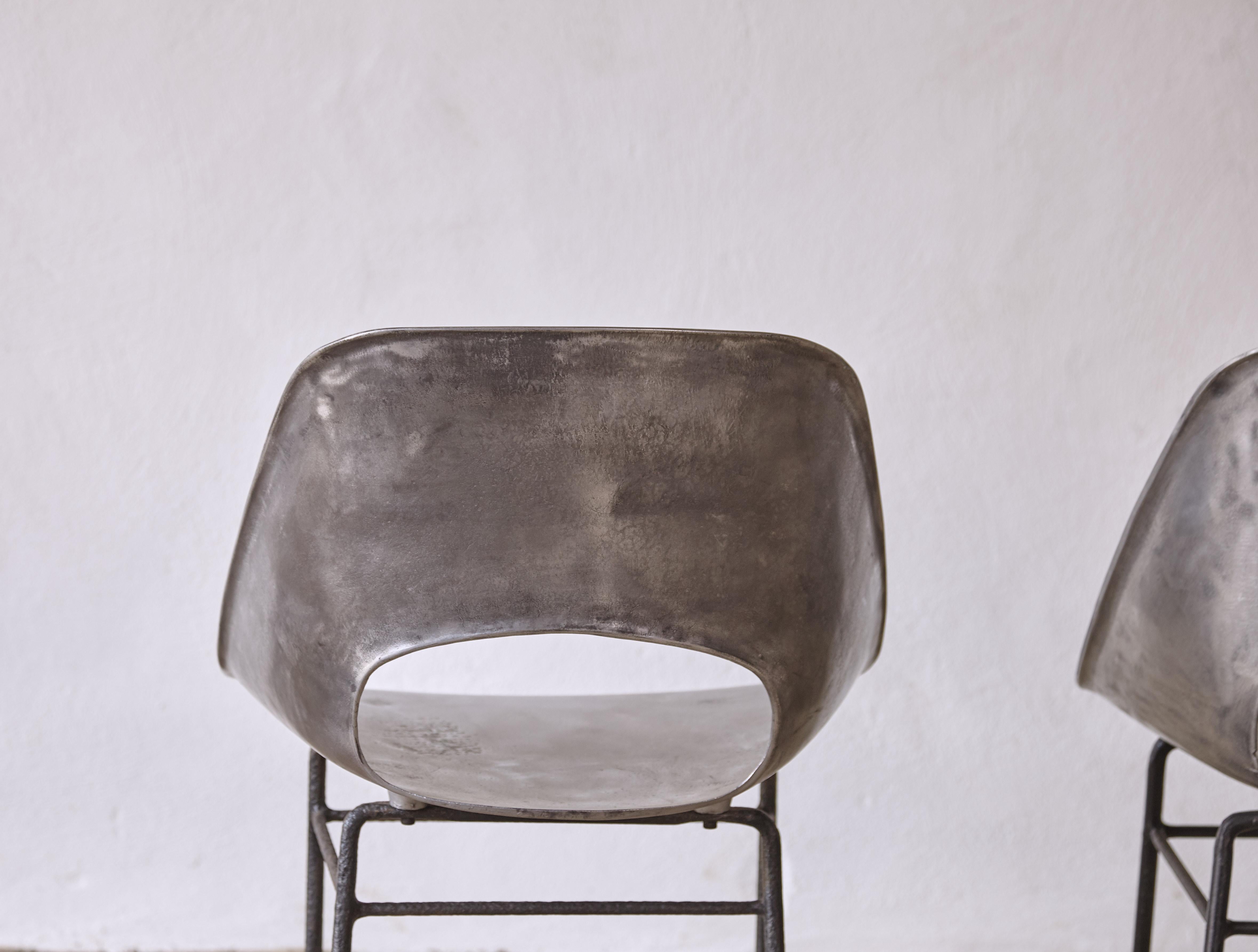 Rare Pair of Pierre Guariche Variant Tulip Cast Aluminium Chairs, 1950s, France 1