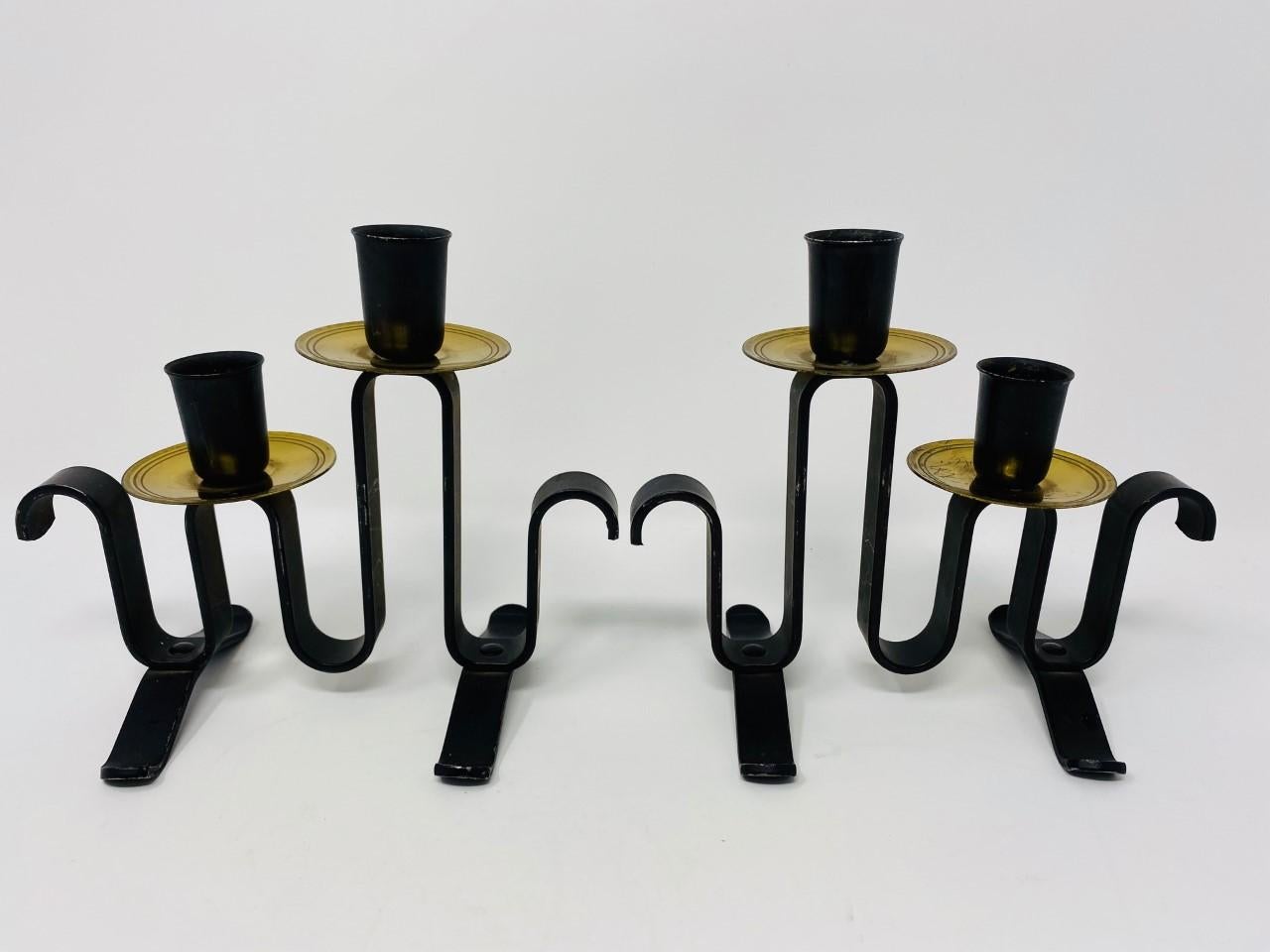 Rara coppia di candelabri postmoderni in ferro battuto in vendita 2