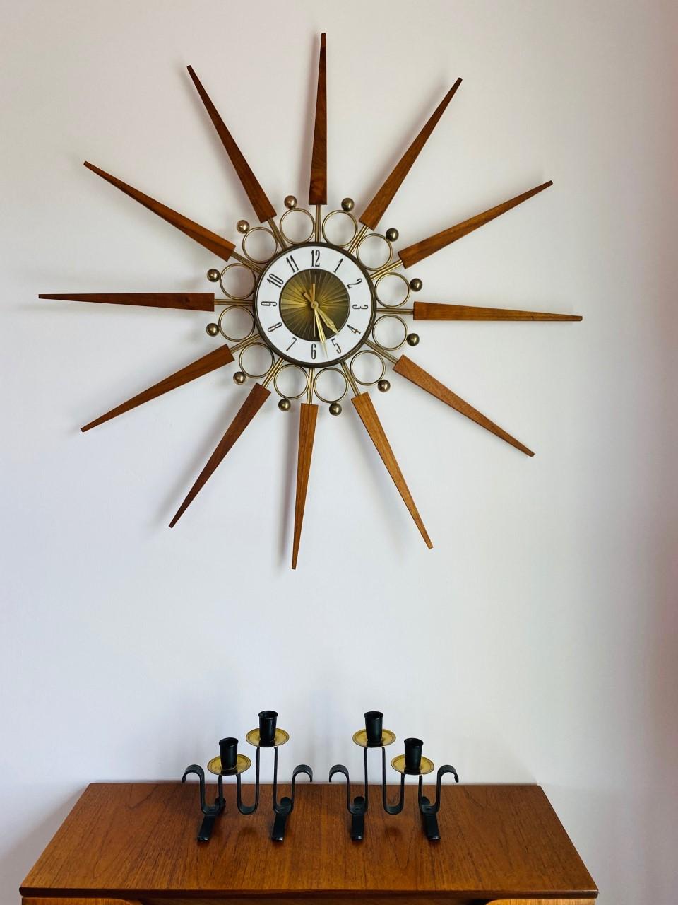 Rara coppia di candelabri postmoderni in ferro battuto in vendita 6
