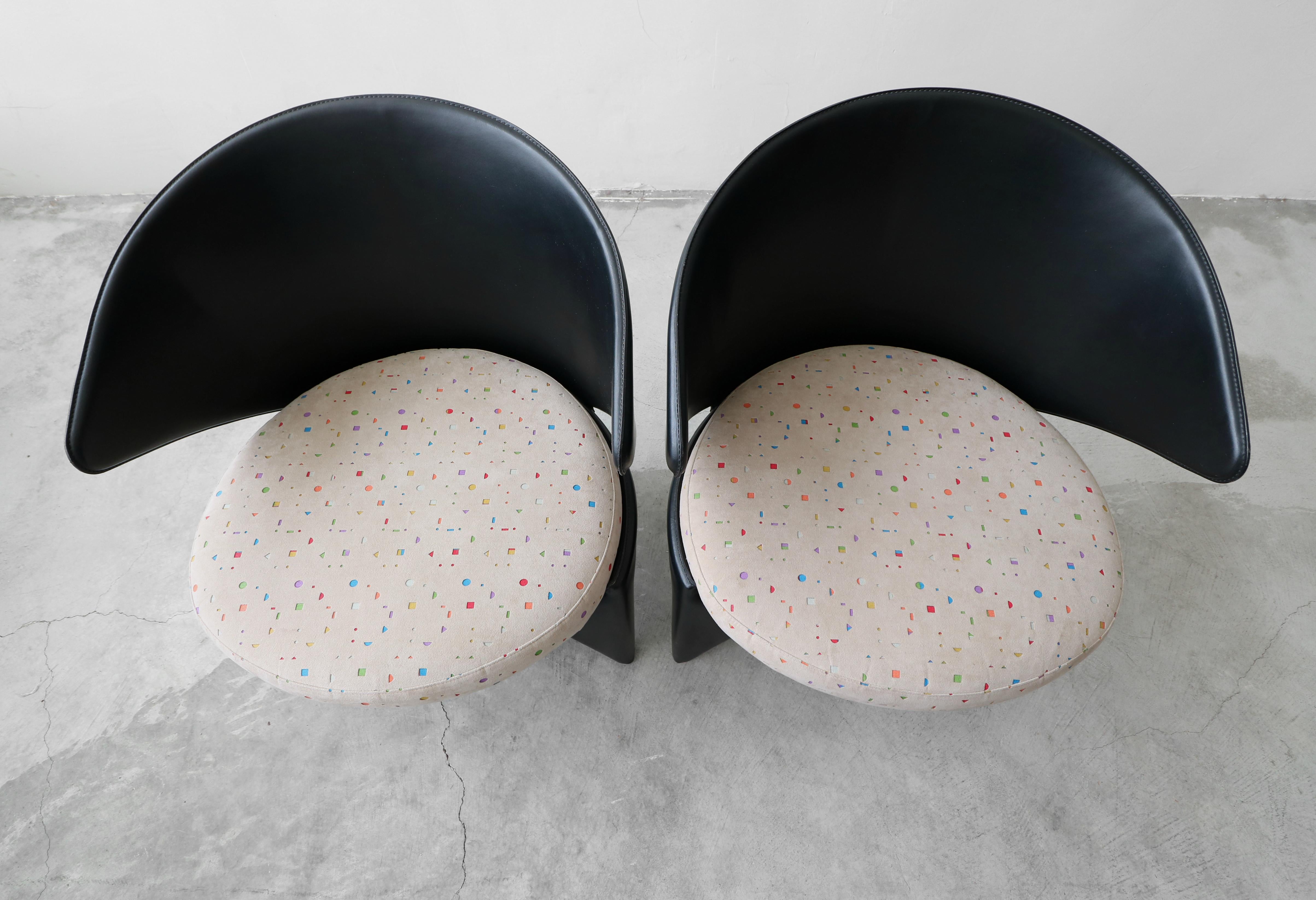 Rare Pair of Postmodern 3-Leg Italian Leather Chairs by Saporiti 1