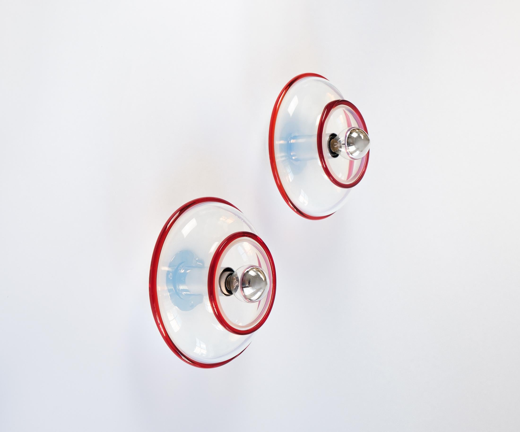 Seltenes Paar postmoderner SEGUSO VETRI D'ARTE Murano Glas Wandleuchten, ca. 1980er Jahre (Postmoderne) im Angebot