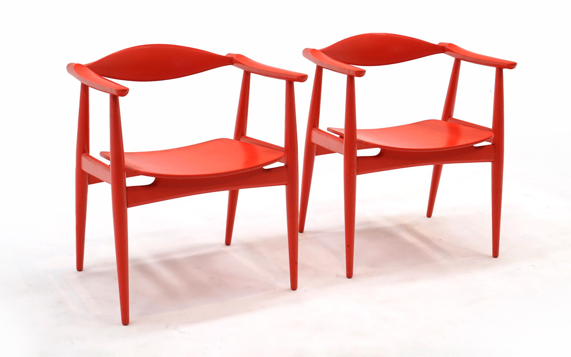 Scandinavian Modern Rare Pair of Red Hans Wegner Arm Chairs for Hansen and Son. Original. Signed. For Sale