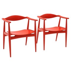 Seltenes Paar roter Hans Wegner-Sessel für Hansen und Sohn. Original. Unterschrieben.