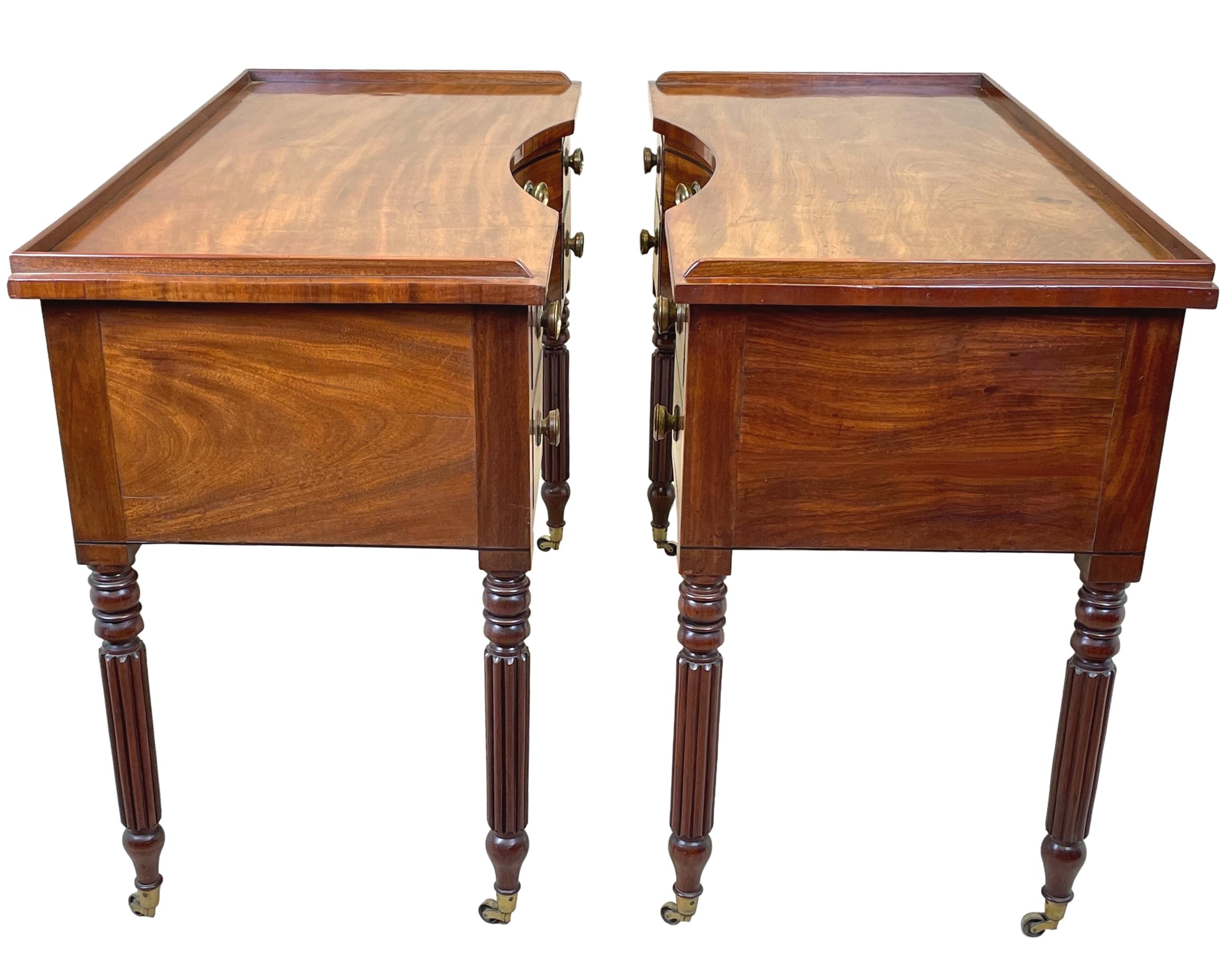 Rare Pair Of Regency Mahogany Dressing Tables For Sale 7
