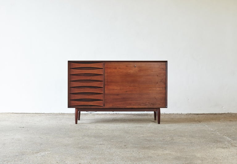 Rare Pair of Rosewood Arne Vodder Cabinets / Sideboards, Sibast, Denmark, 1960s In Good Condition For Sale In London, GB