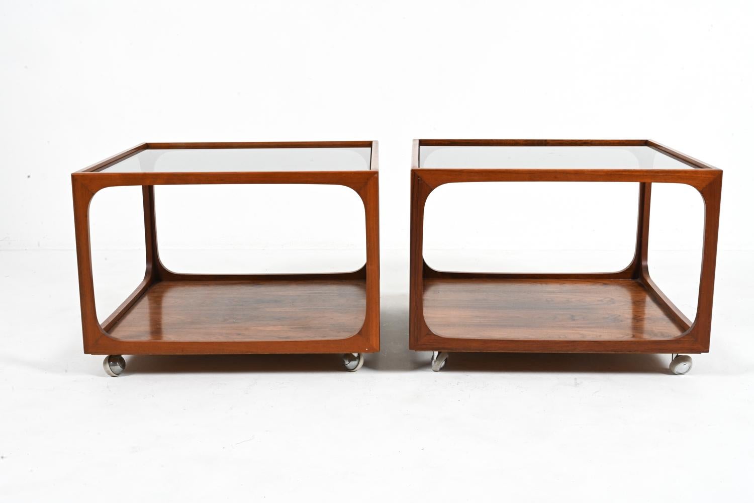 Rare Pair of Rosewood & Smoked Glass Cube End Tables Attributed to Wilhelm Renz For Sale 4