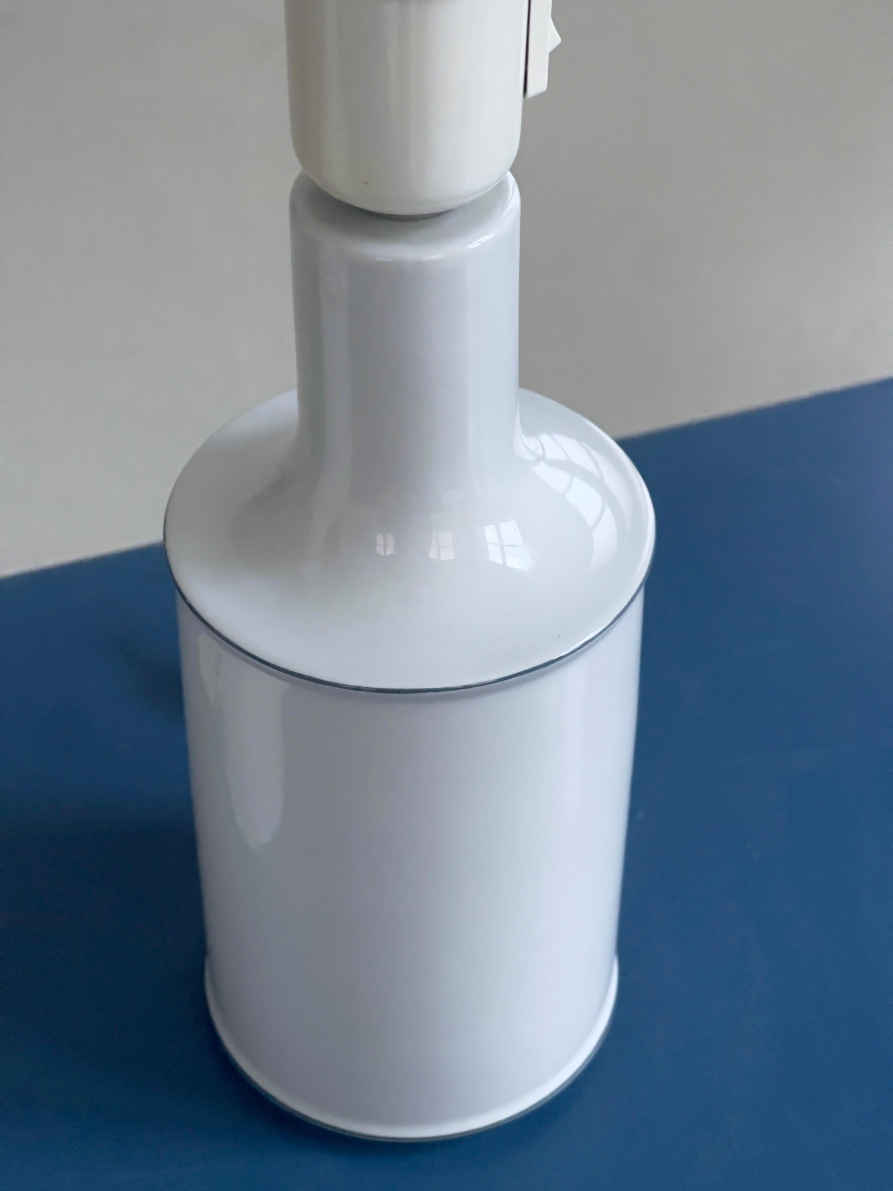 Rare paire de lampes de table en porcelaine 