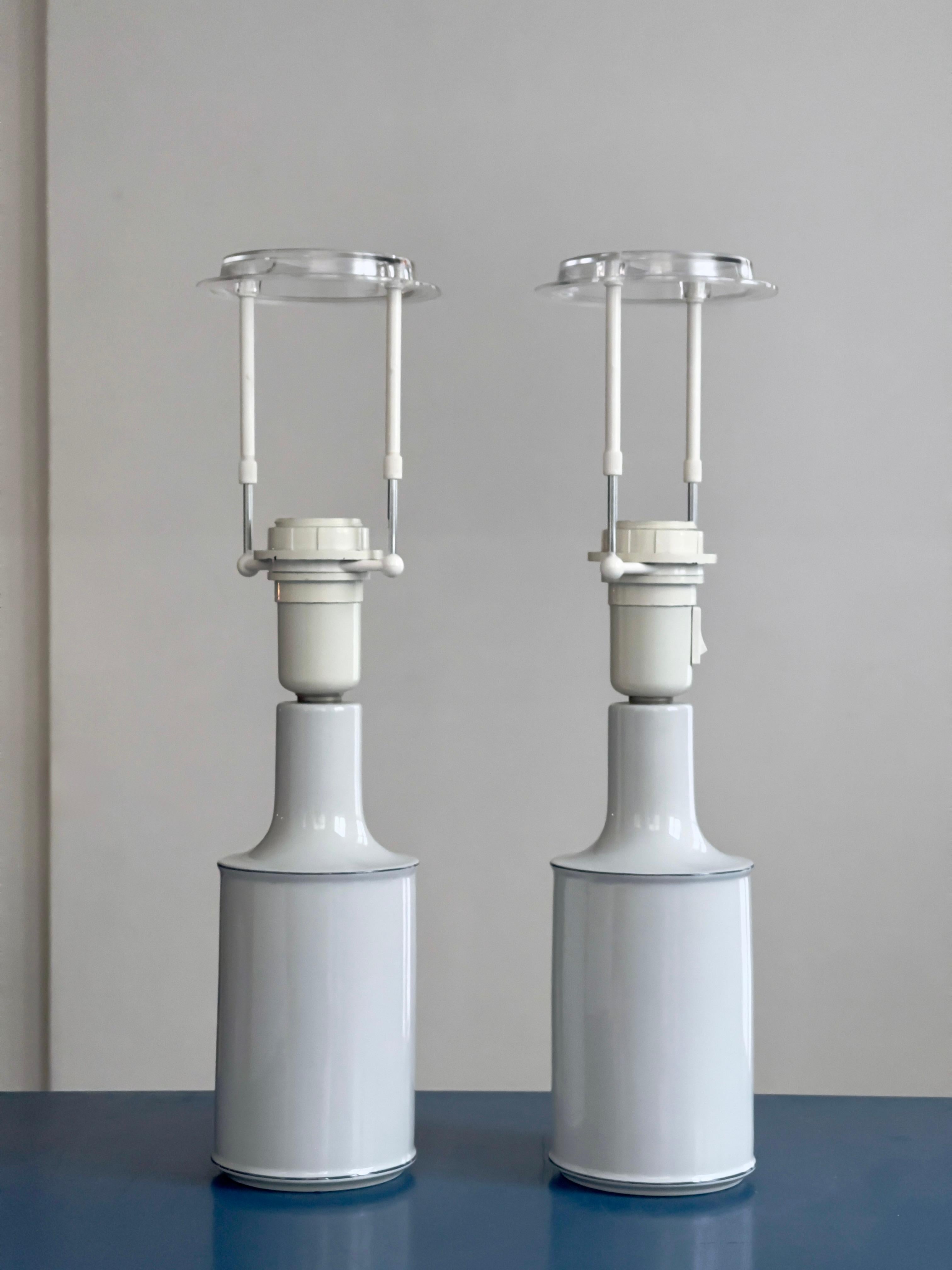 Rare paire de lampes de table en porcelaine 