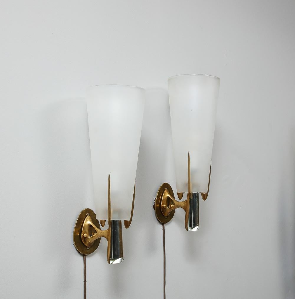 Mid-Century Modern Rare Pair of Sconces by Max Ingrand for Fontana Arte