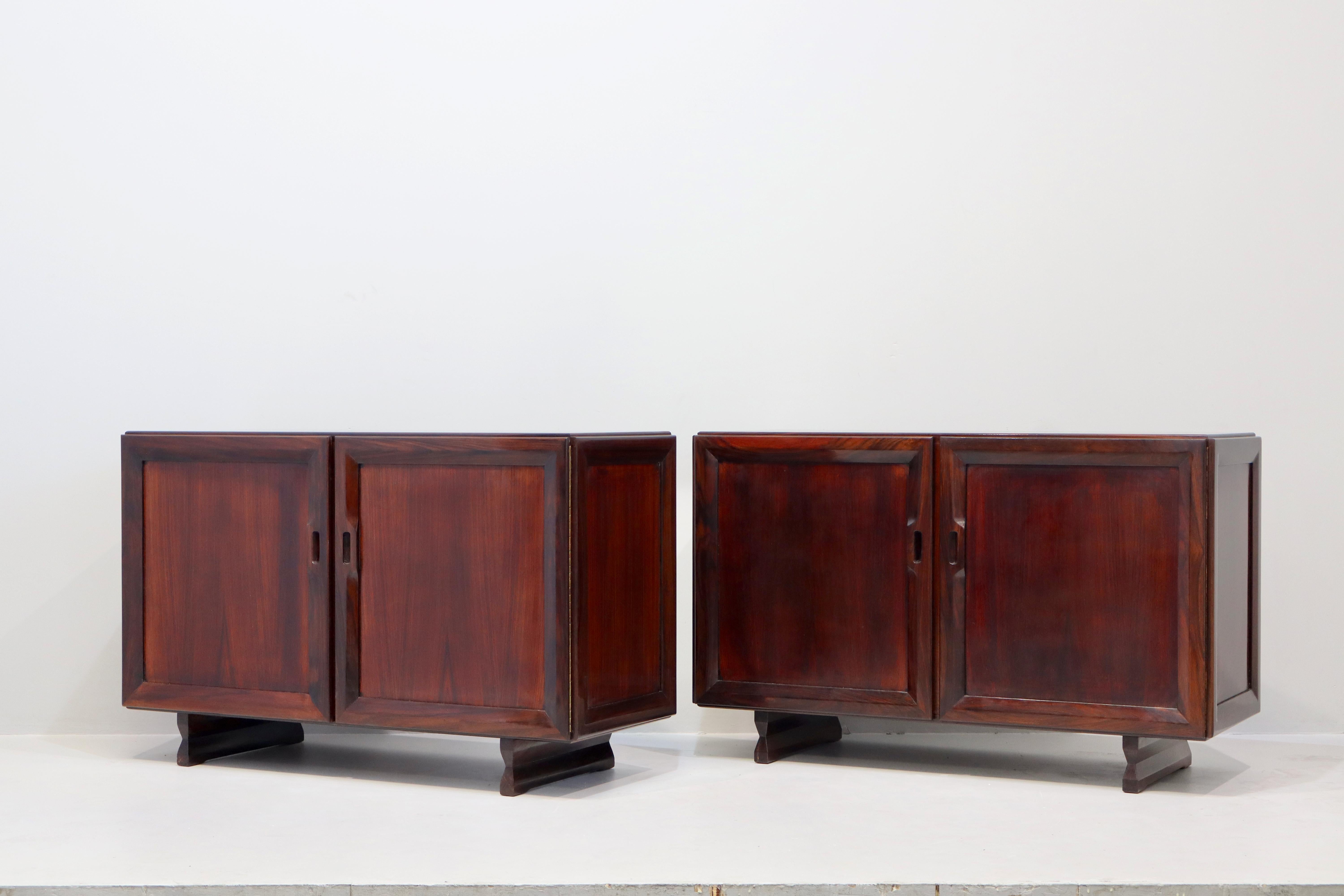 Mid-Century moderno Rara coppia di credenze 