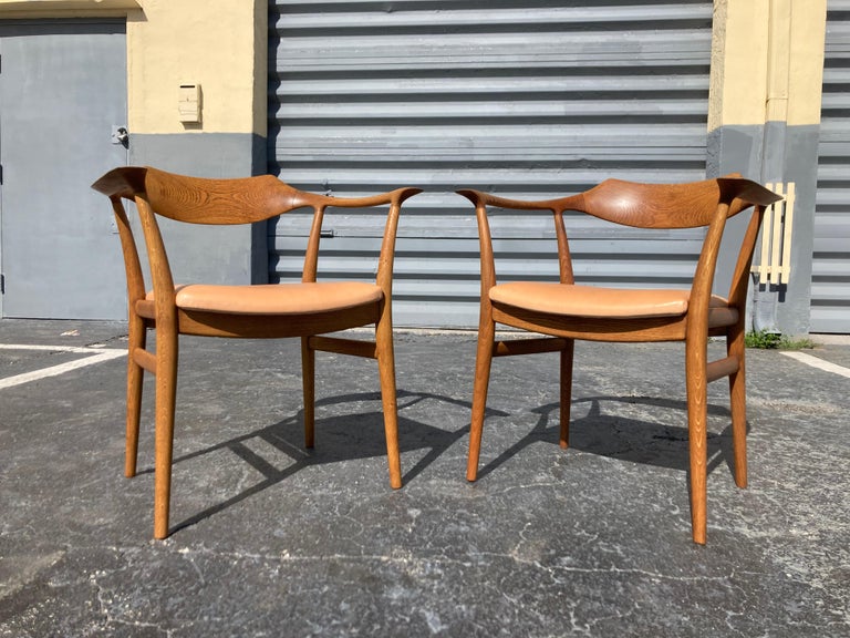 Mid-Century Modern Rare Pair of Sigurd Ressell Arm Chairs for Niels Vodder, Oak and Leather For Sale