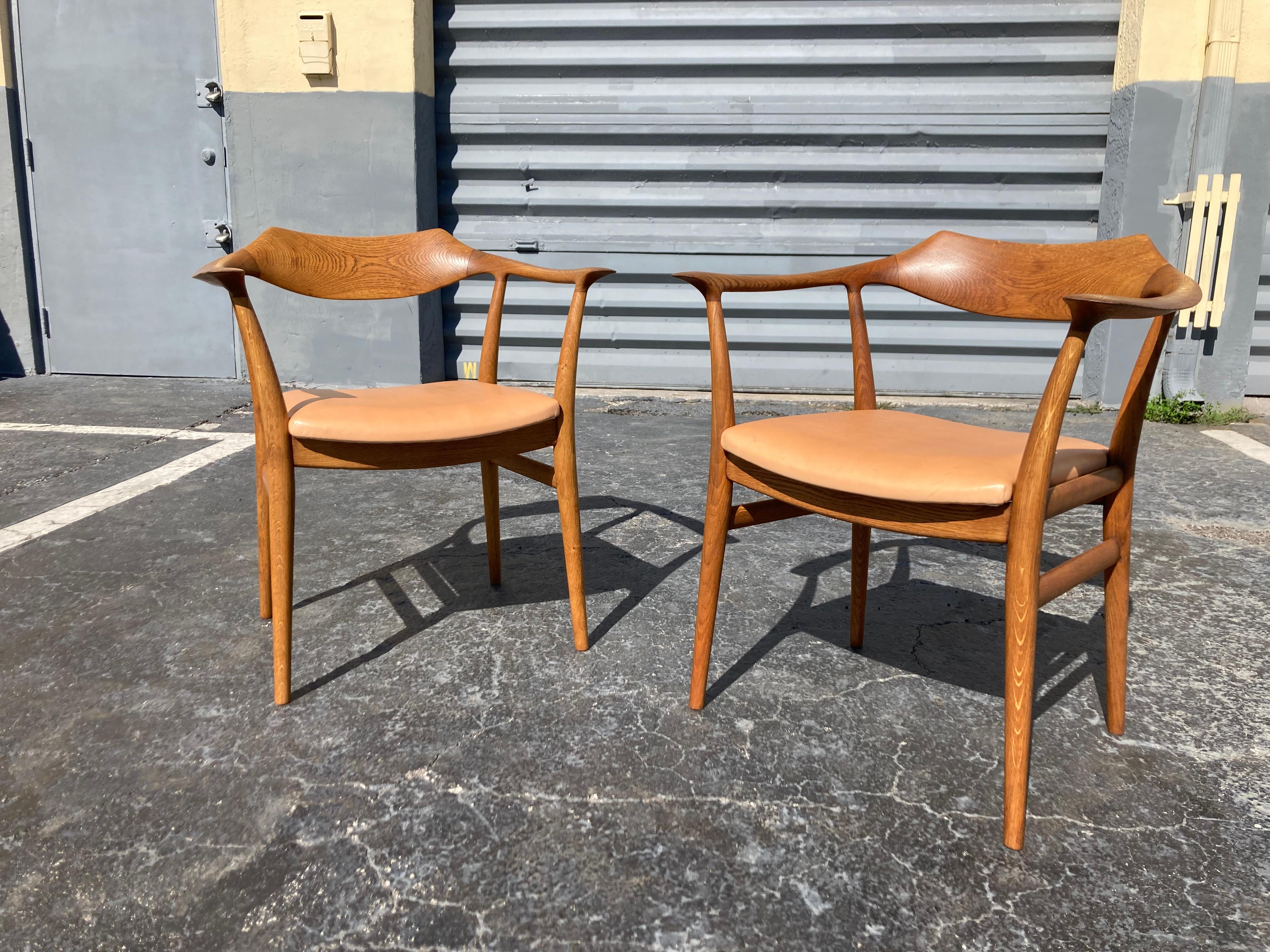 Rare Pair of Sigurd Ressell Arm Chairs for Niels Vodder, Oak and Leather For Sale 3