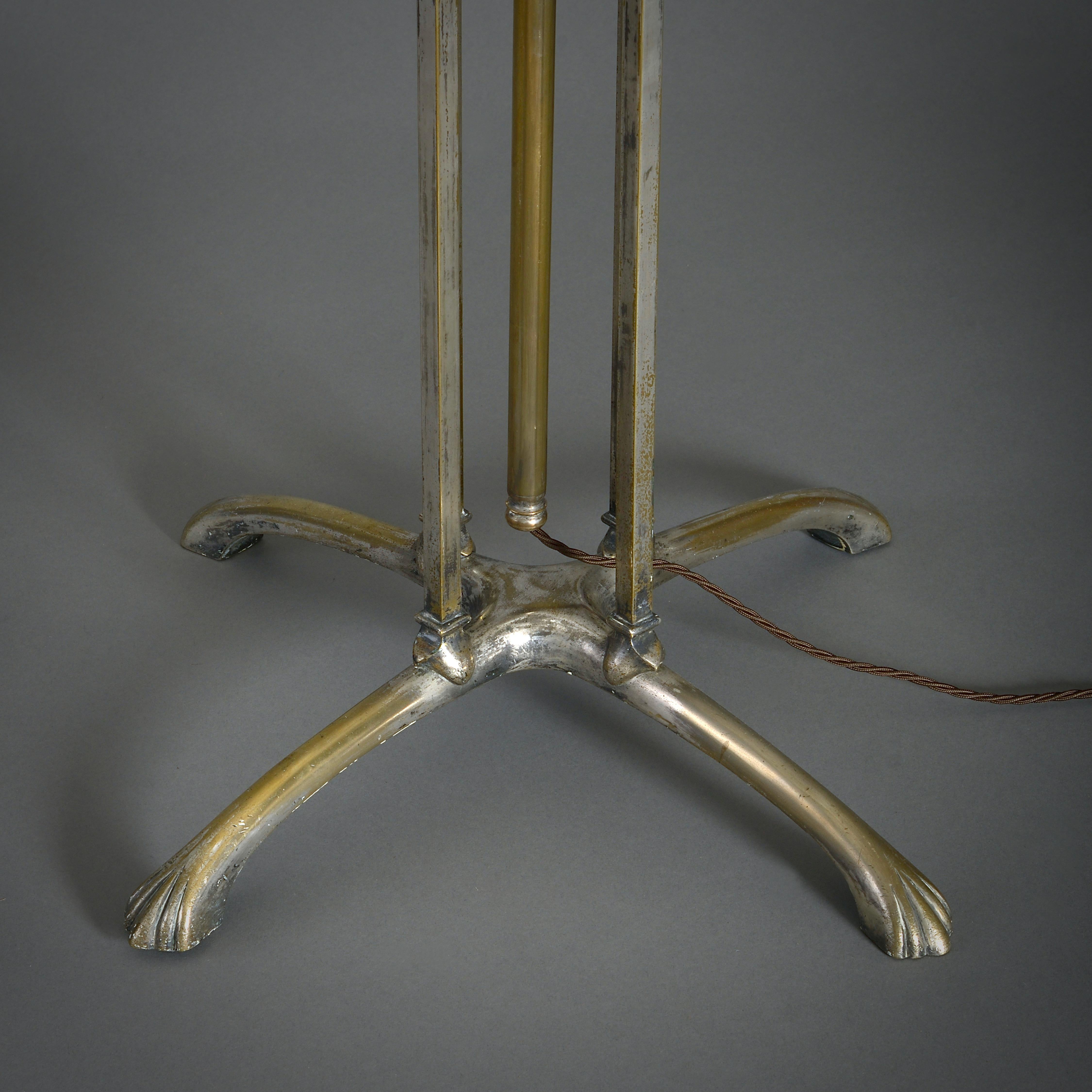 Début du 20ème siècle Paire de lampes standard en laiton argenté rares de W.A.S. Benson en vente