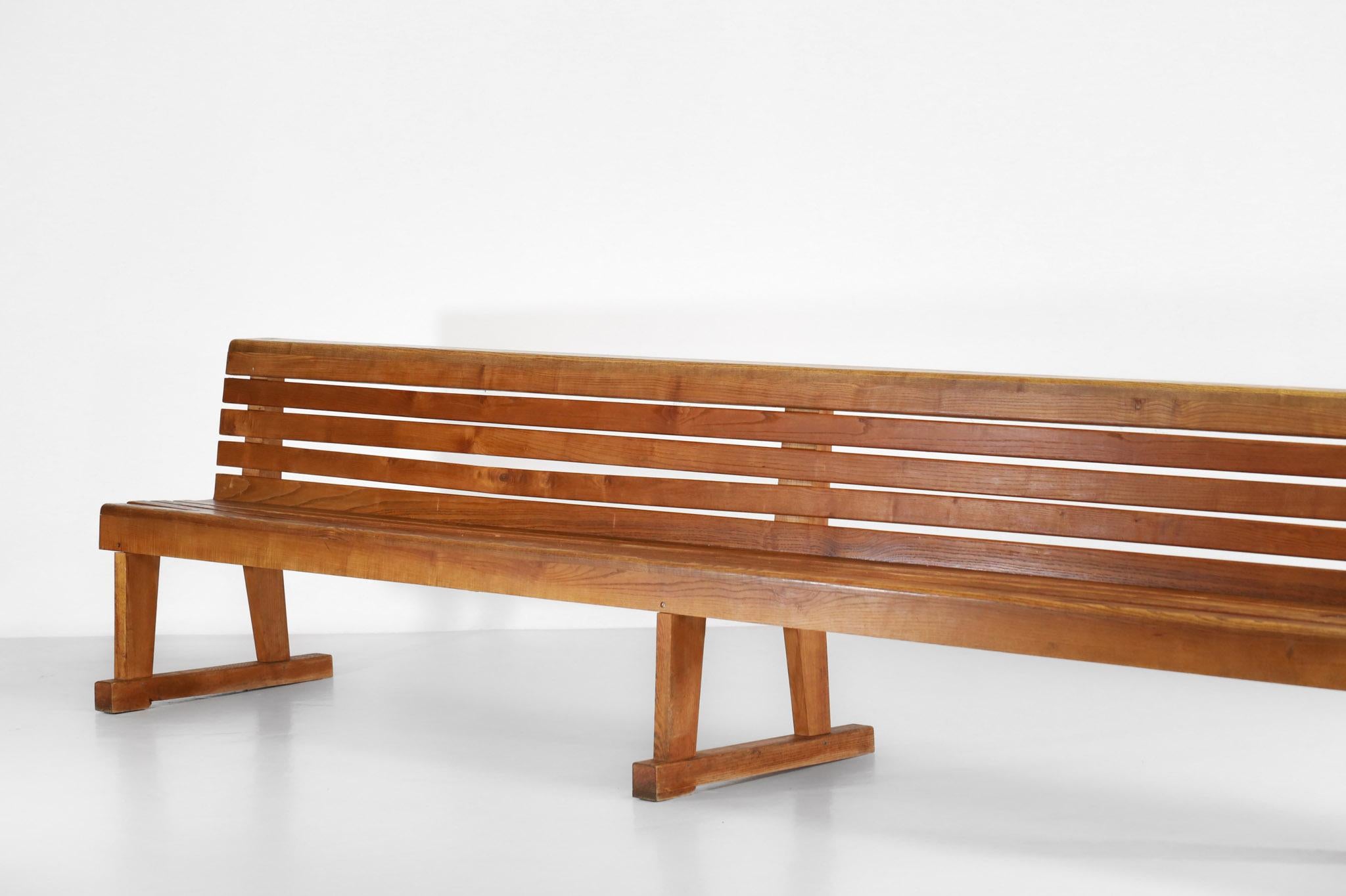 Rare Pair of Solid and Large Oak French Church Bench from the 1960s Pews In Good Condition For Sale In Lyon, FR