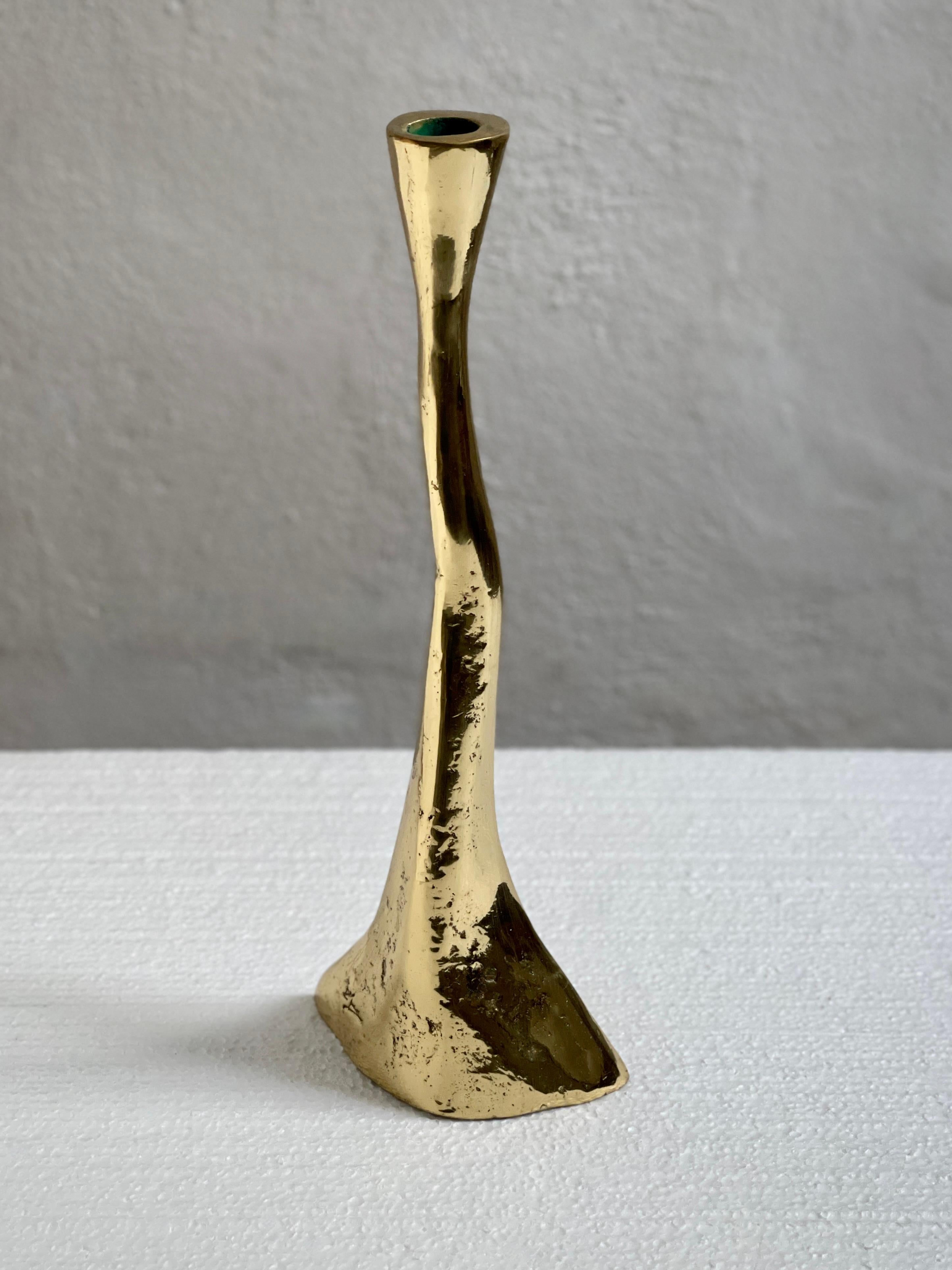 Rare Pair of solid brass Candlesticks. Rustickly cast. Denmark Mid-20th century In Good Condition For Sale In København K, 84