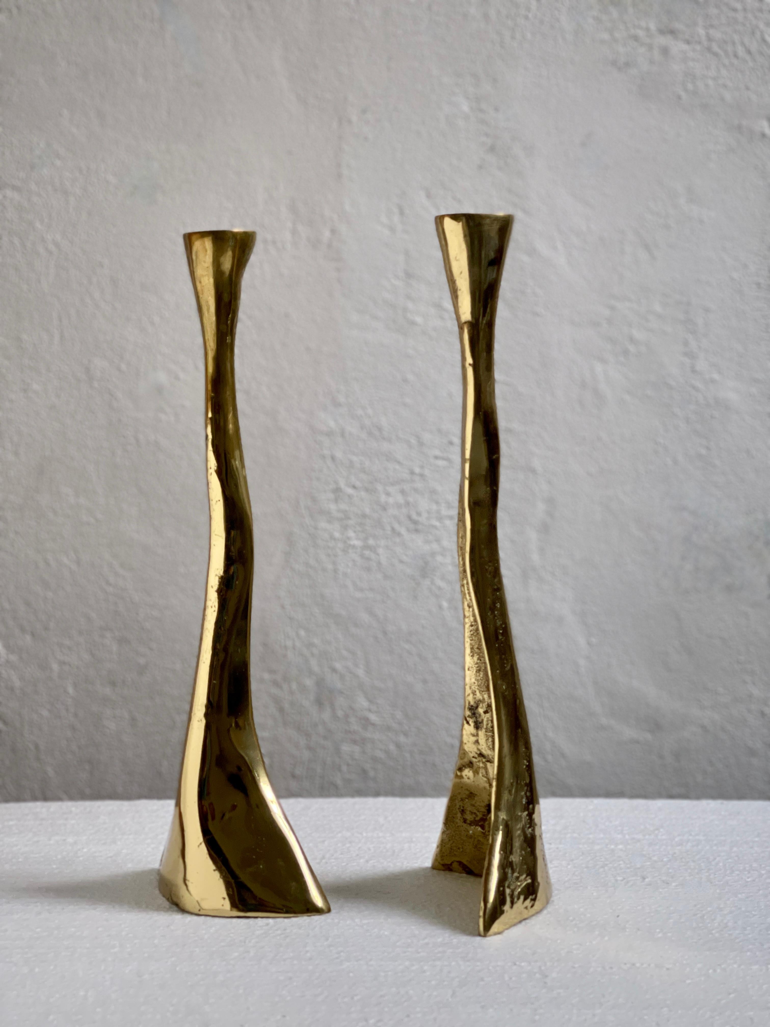 Rare Pair of solid brass Candlesticks. Rustickly cast. Denmark Mid-20th century For Sale 1