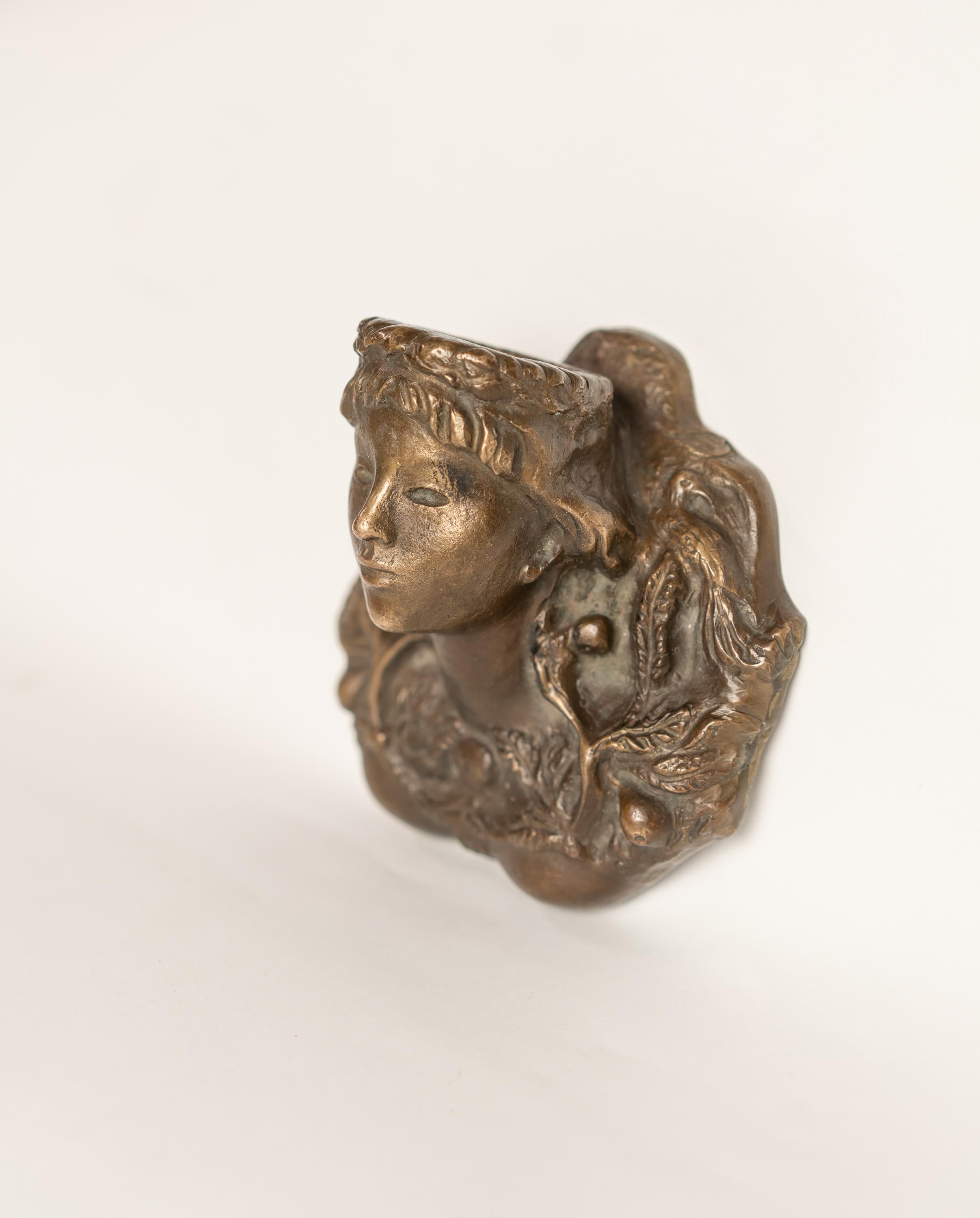 Rare Pair of Solid Bronze Sconces by Vadim Androusov Representing Female Figures In Good Condition In Montreal, QC