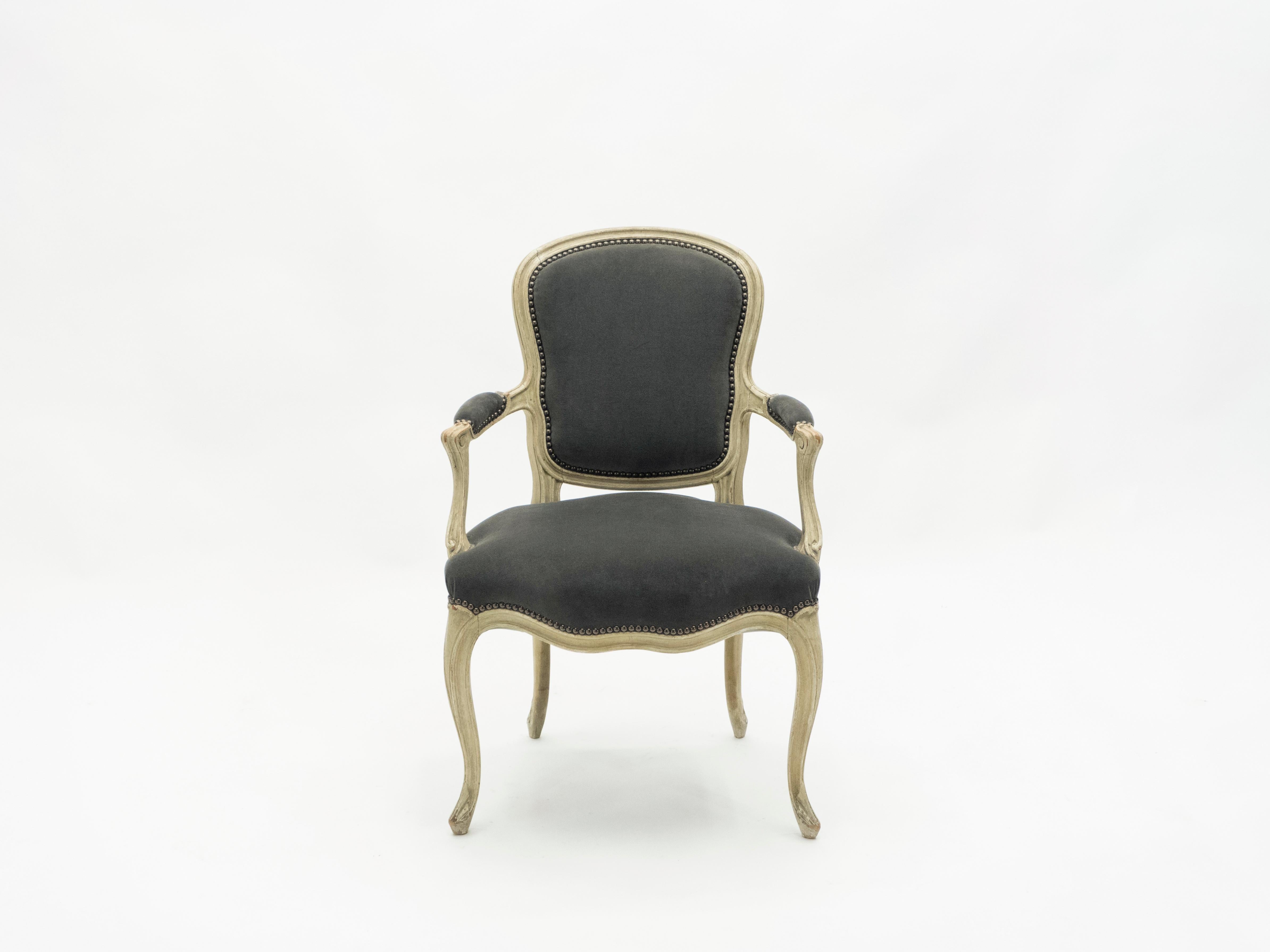 Paire rare de fauteuils néoclassiques Louis XV estampillés de la Maison Jansen, années 1940 en vente 3