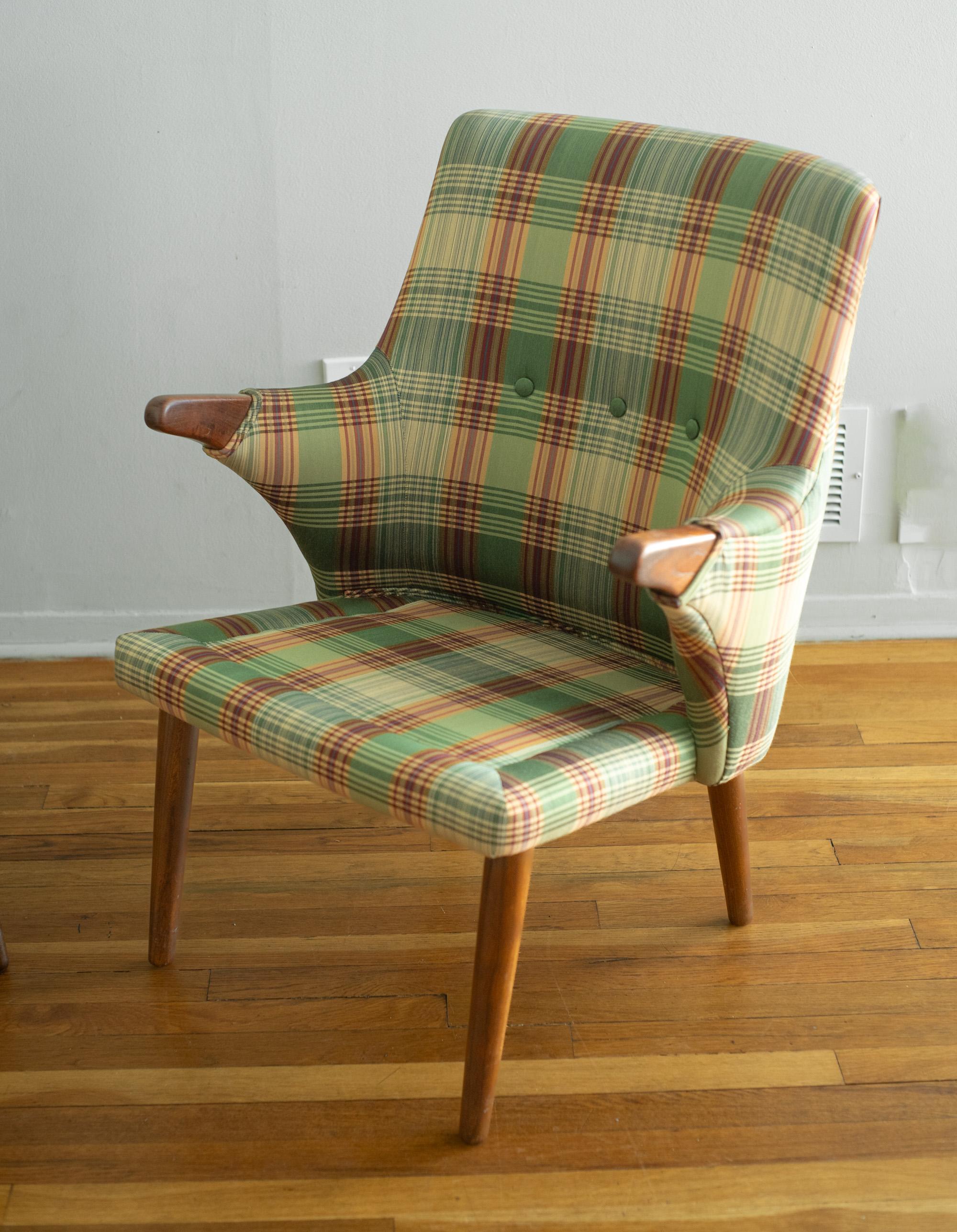 Rare Pair of Svend Skipper Carved Teak & Plaid Armchairs for Skipper Mobler For Sale 4