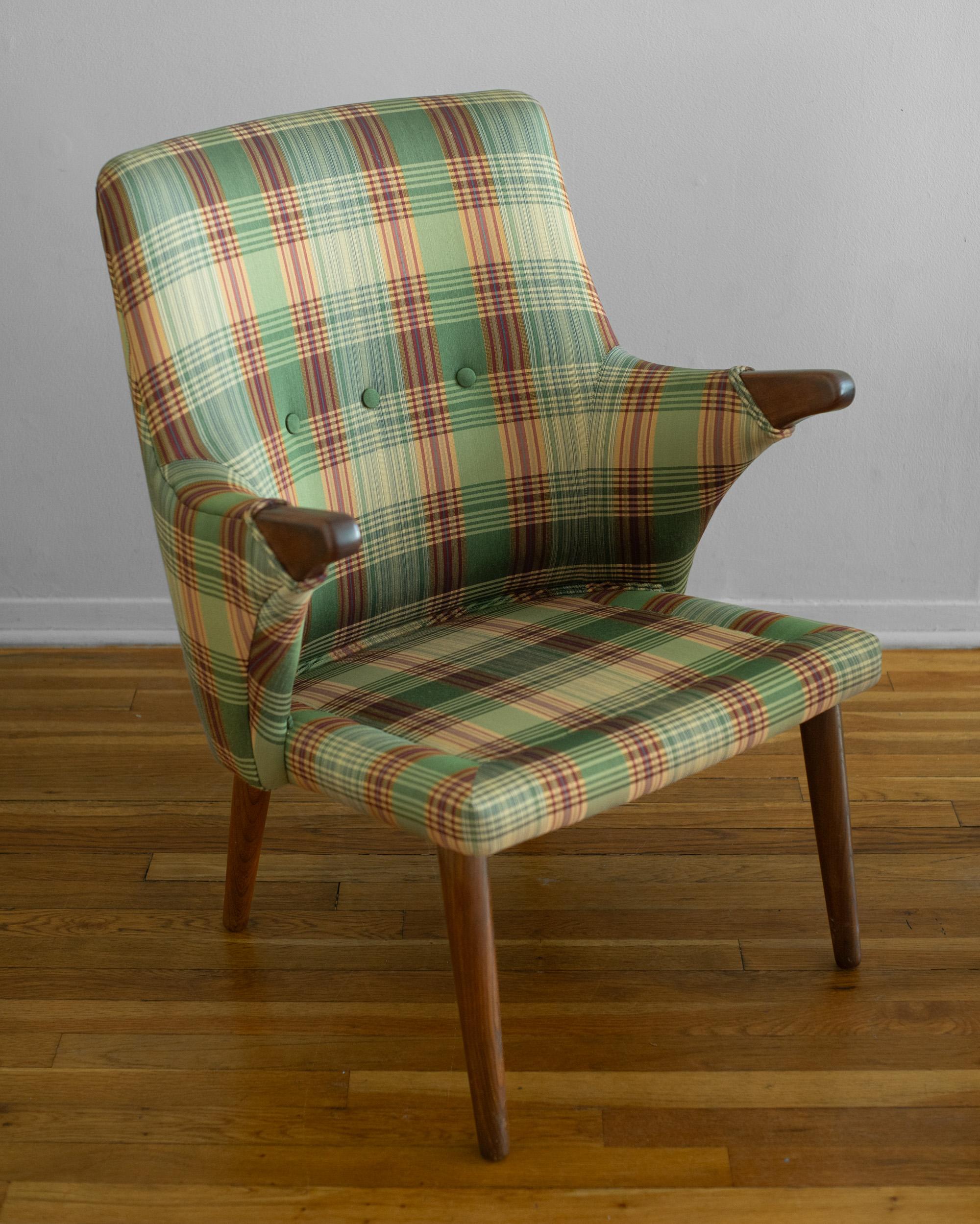 Rare Pair of Svend Skipper Carved Teak & Plaid Armchairs for Skipper Mobler For Sale 5