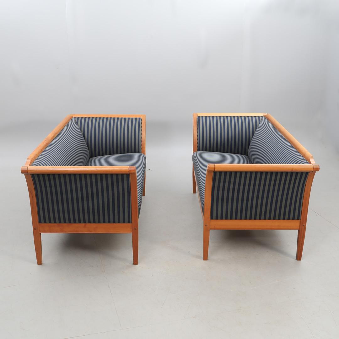 Suédois Rare paire de canapés suédois de style Biedermeier Couch Empire 20th C 172 cm 3-4 places en vente