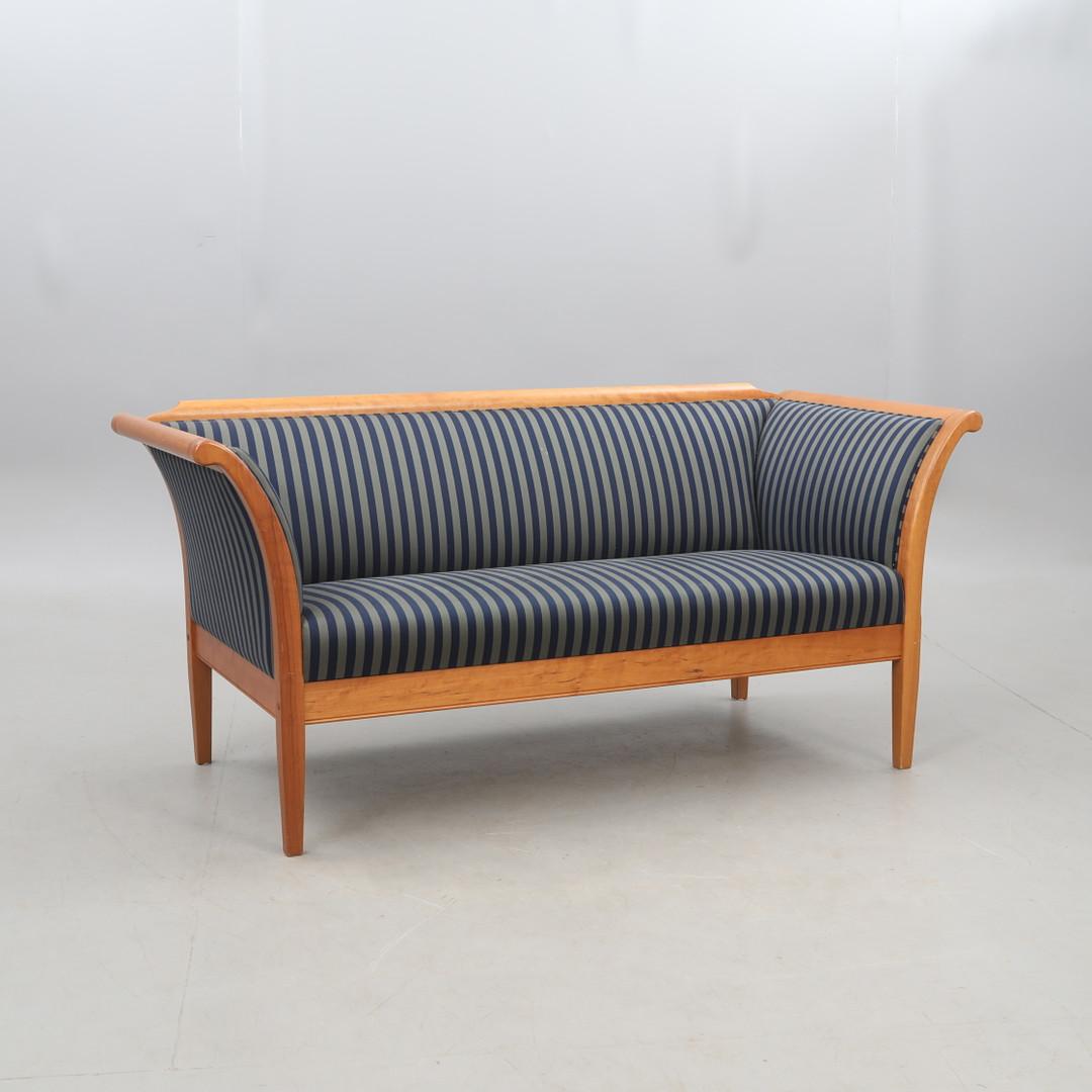 Rare paire de canapés suédois de style Biedermeier Couch Empire 20th C 172 cm 3-4 places Bon état - En vente à LONDON, GB