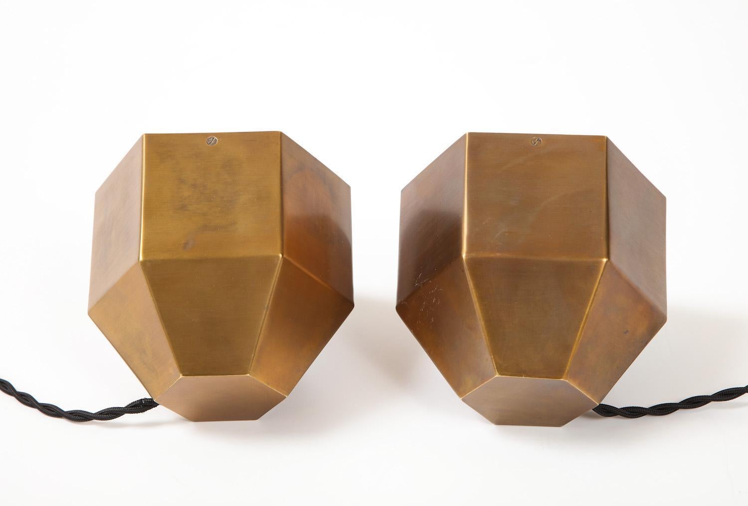 Seltenes Paar Tischlampen #2202, von Fontana Arte (Italienisch) im Angebot