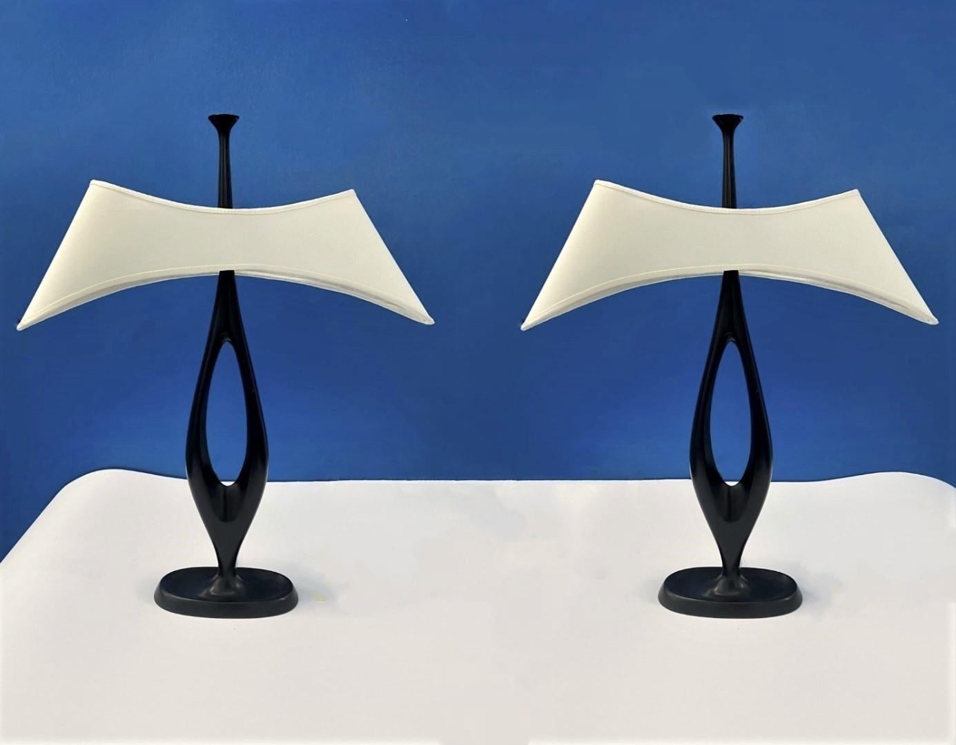 Rare Pair of Table Lamps by Max Ingrand for Fontana Arte, 1955-1956, Italy For Sale 6