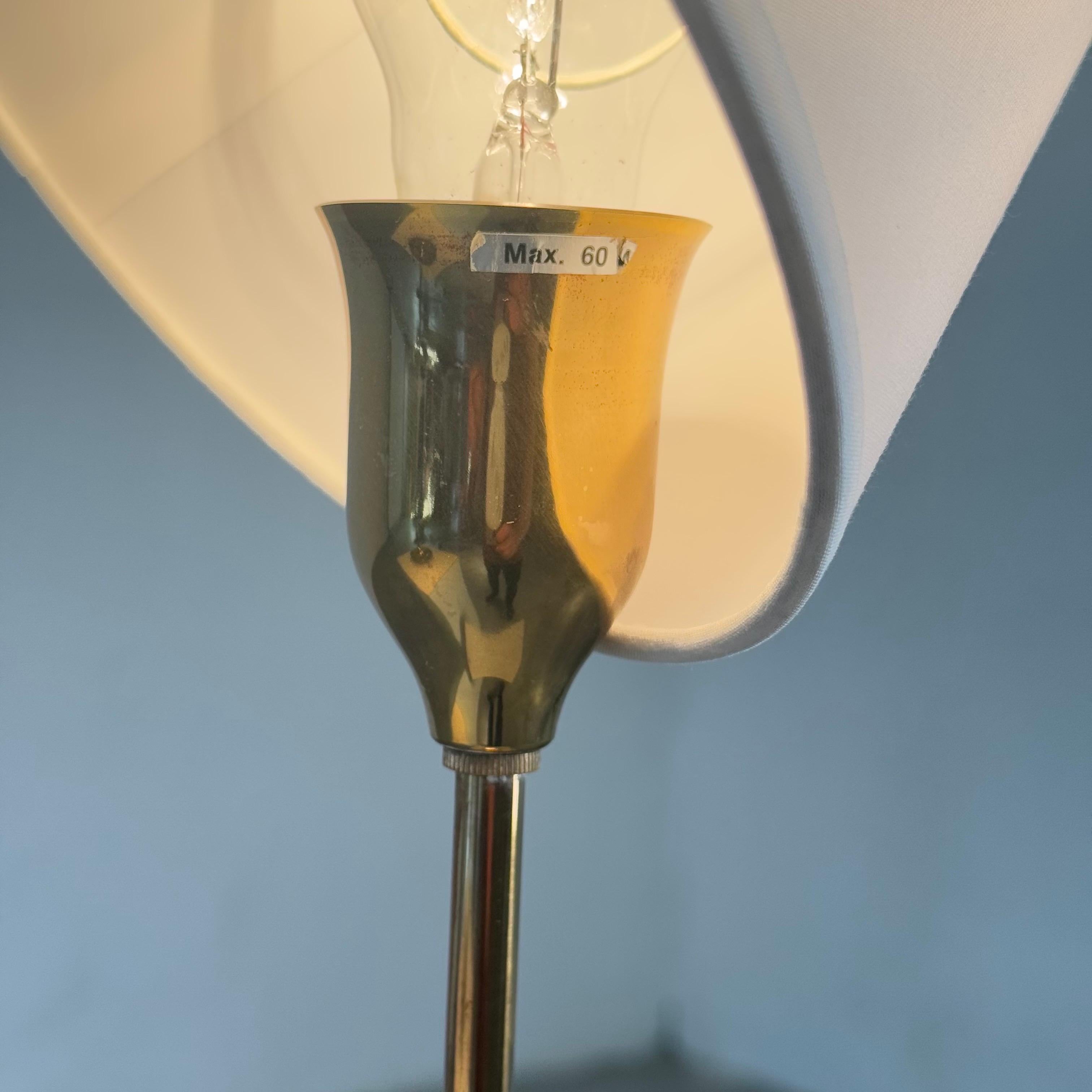 Milieu du XXe siècle Rare paire de lampes de table Model No. 2552/2 par Josef Frank pour Svenskt Tenn, Suède en vente