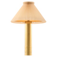 Rare paire de lampes de table en laiton, années 1960
