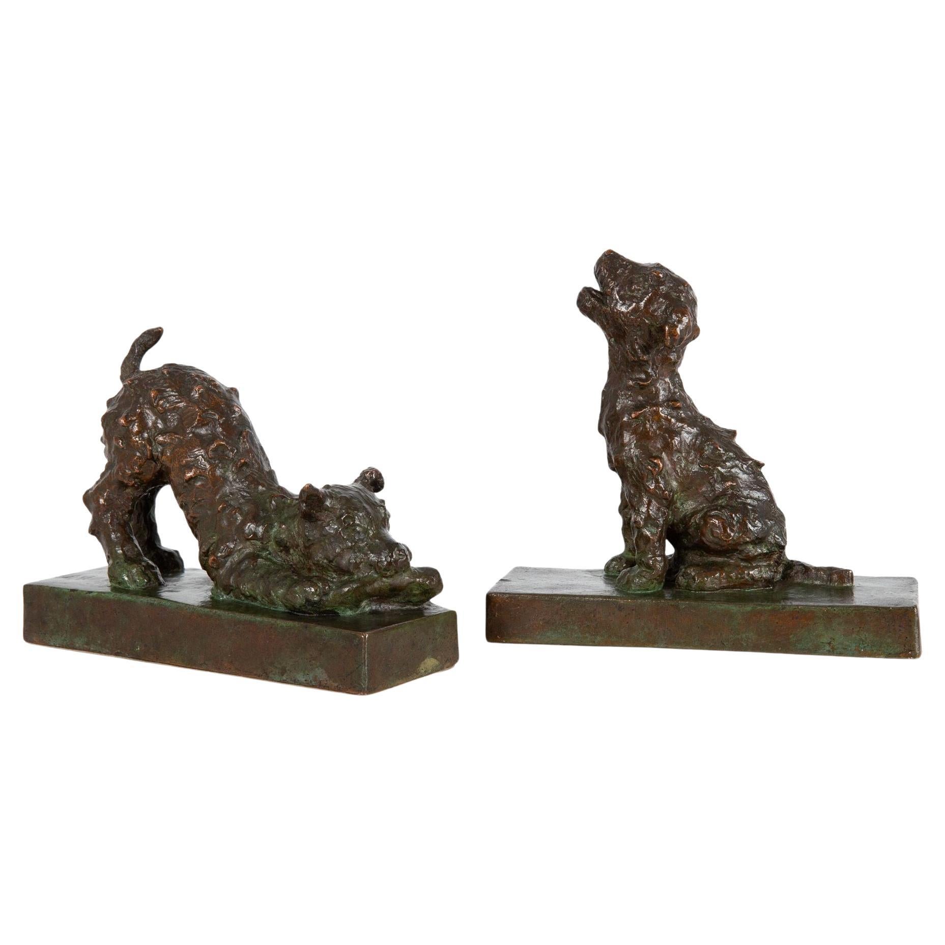 Rare paire de serre-livres Terriers en sculpture en bronze par Edith Baretto Parsons en vente