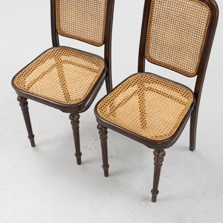 Vienna Secession Rare Pair of Thonet Rattan Chairs, Made in 1890, Stable and Good Condition For Sale