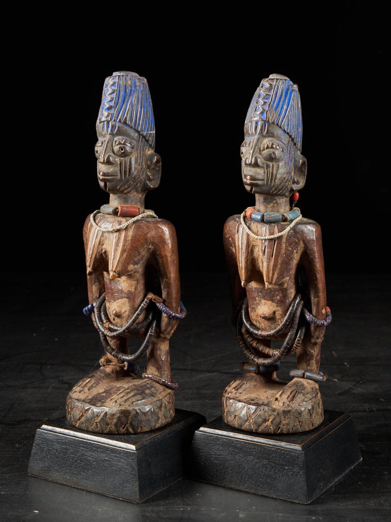 Rare Pair of Very Old Yoruba Ibeji Figures In Good Condition For Sale In Leuven , BE