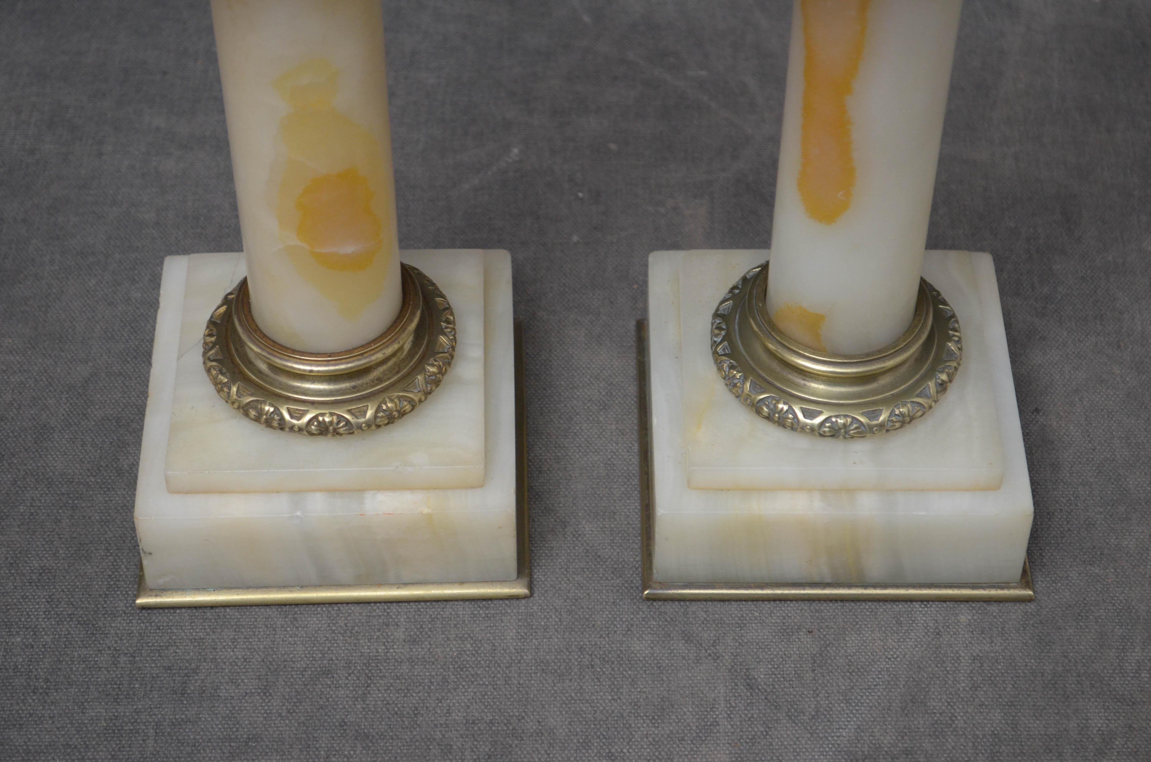 Rare Pair of Victorian Marble Pedestals Marble Columns For Sale 3