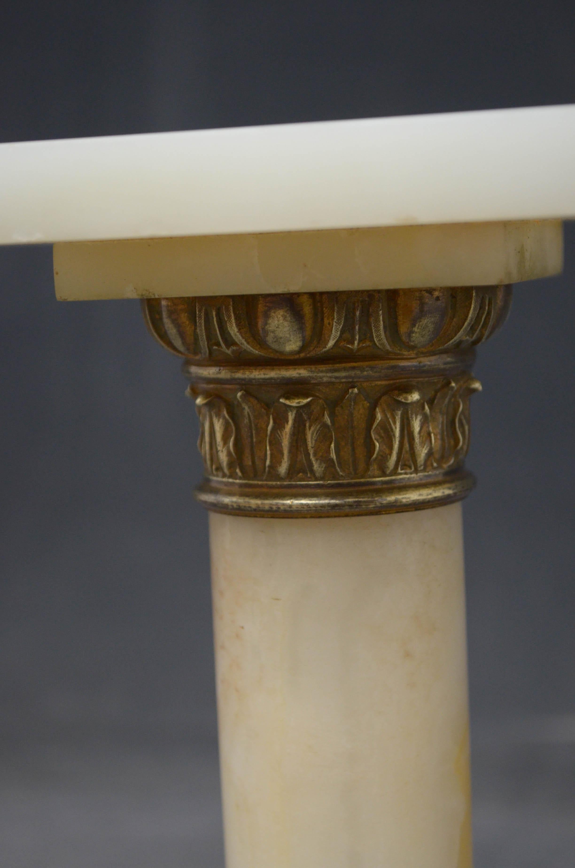 Rare paire de piédestaux victoriens en marbre colonnes en marbre en vente 1