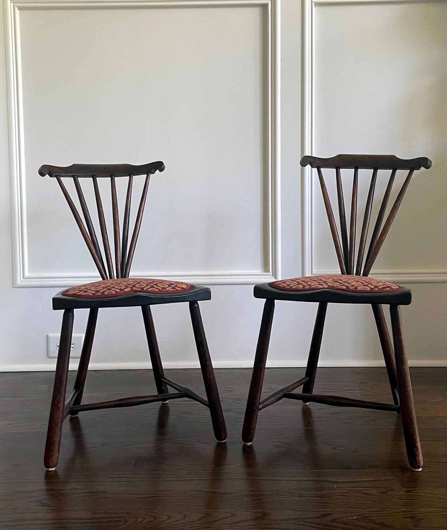 On offer is a rare original paired Fan-Back Chairs designed by Adolf Loos (1870-1933) circa 1908-20s. As part of the Vienna Secession movement, these chairs display modern silouette emerged from the beginning of the century, a design departure from