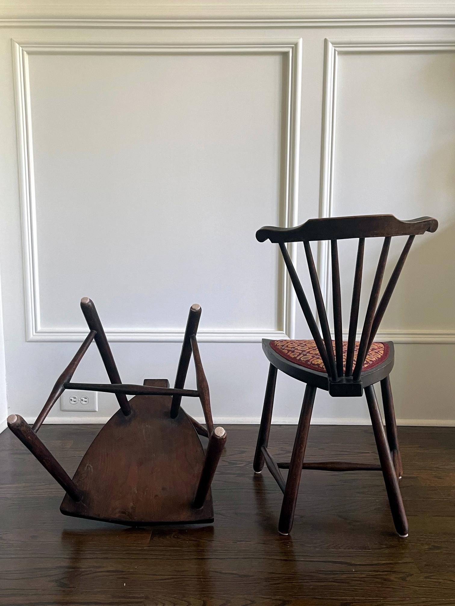 20ième siècle Paire rare de chaises modernes de la Sécession viennoise d'Adolf Loos en vente