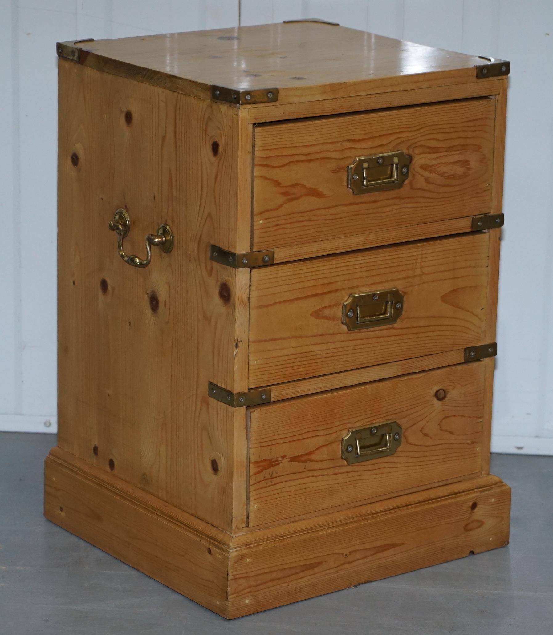 We are delighted to offer for sale this lovely pair of pitch pine military campaign side drawers

A very good looking and decorative pair, I’ve honestly never seen them in pine before, they are almost always in campour wood or mahogany

The