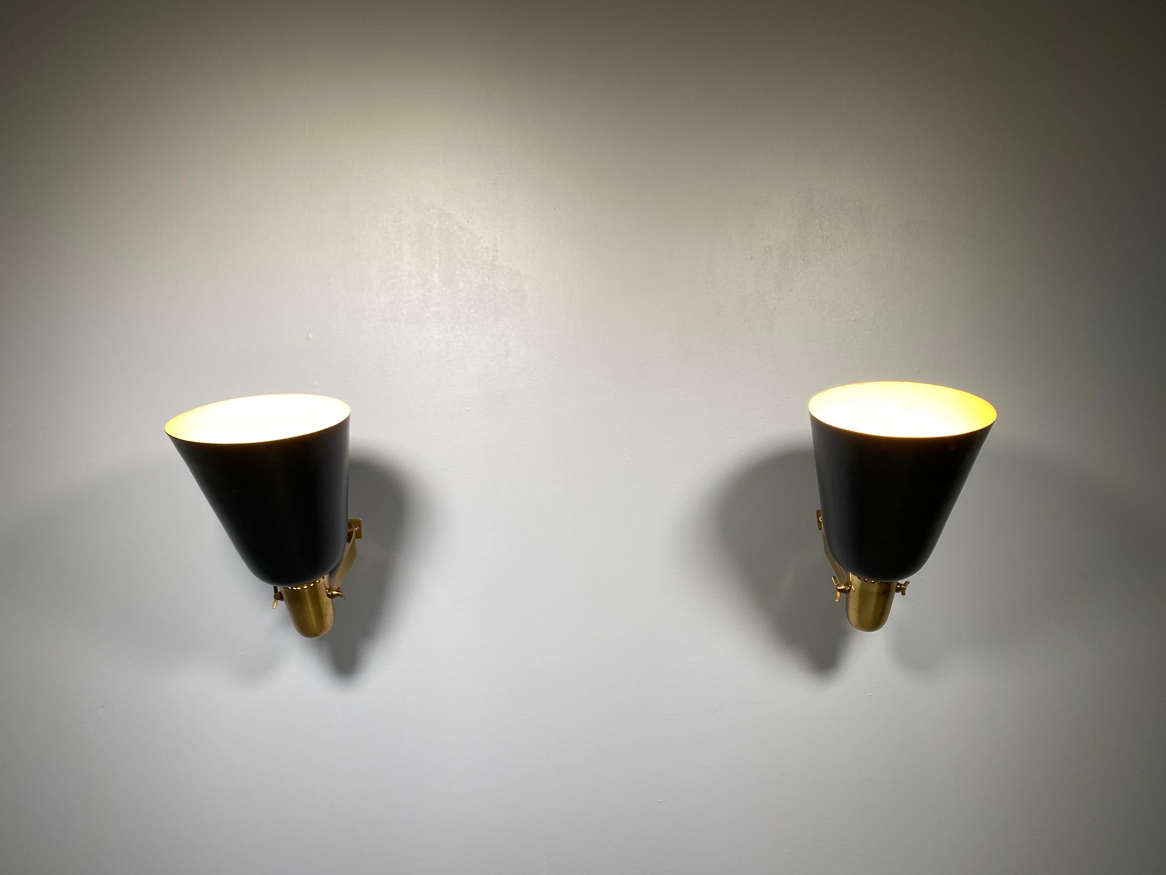 Rare Pair of Wall Lights, Model No. 121 Gino Sarfatti For Sale 2