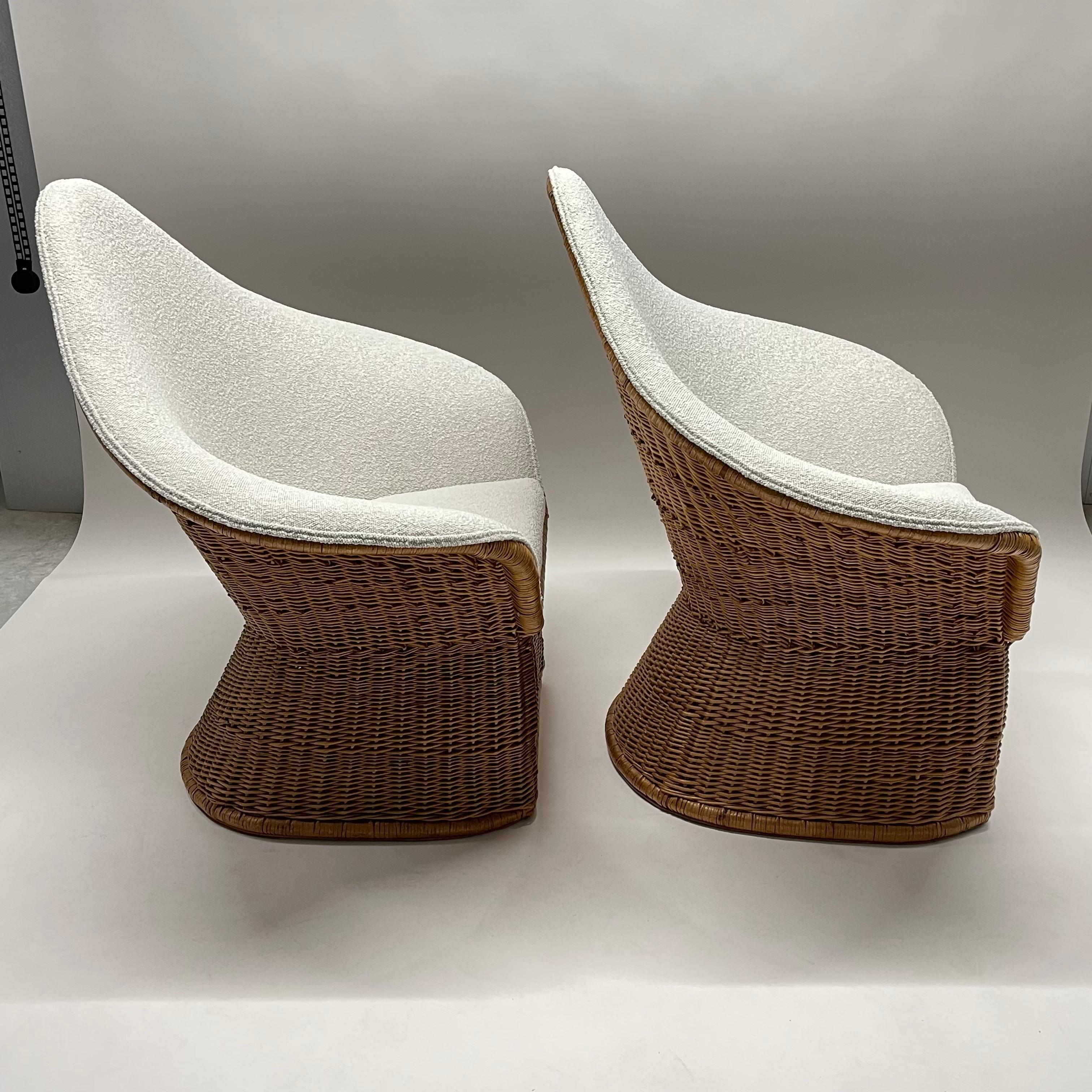 Rare Pair of Wicker Rattan and Boucle Sculptural Chairs, Italy, circa 1970's In Good Condition In Miami, FL