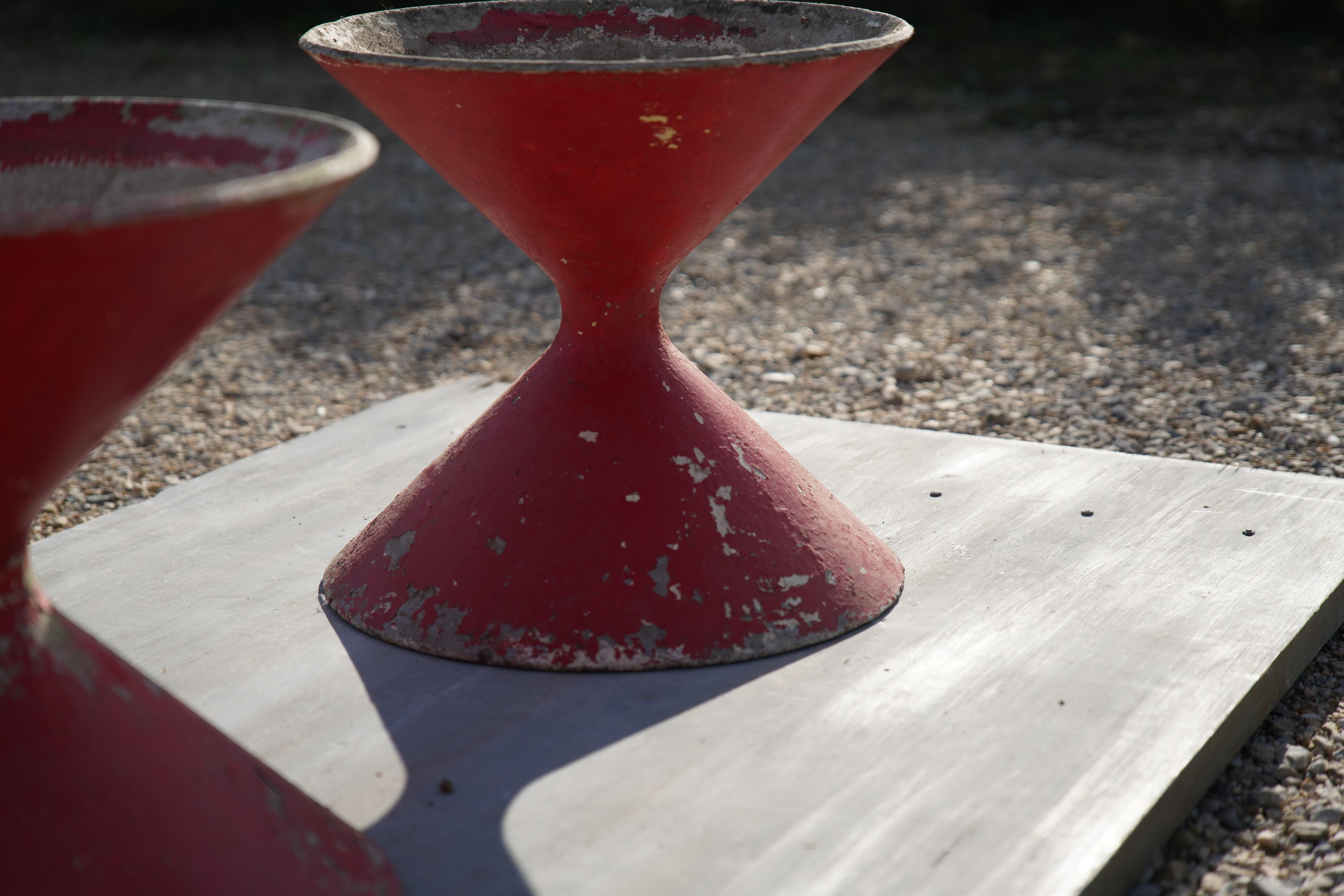 Cement Rare Pair of Willy Guhl Hourglass Planters, Switzerland 1960s For Sale
