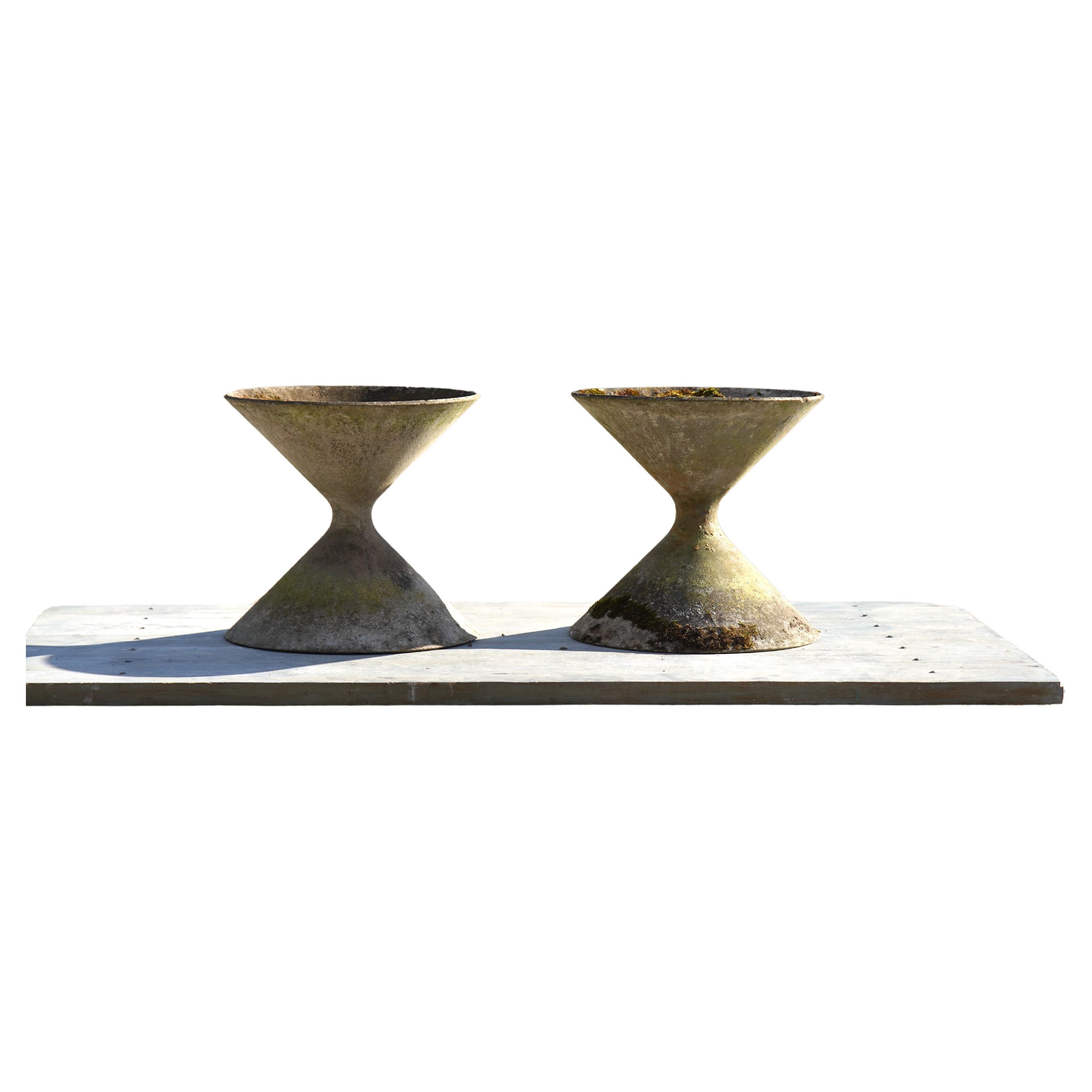 Rare Pair of Willy Guhl Hourglass Planters, Switzerland 1960s For Sale