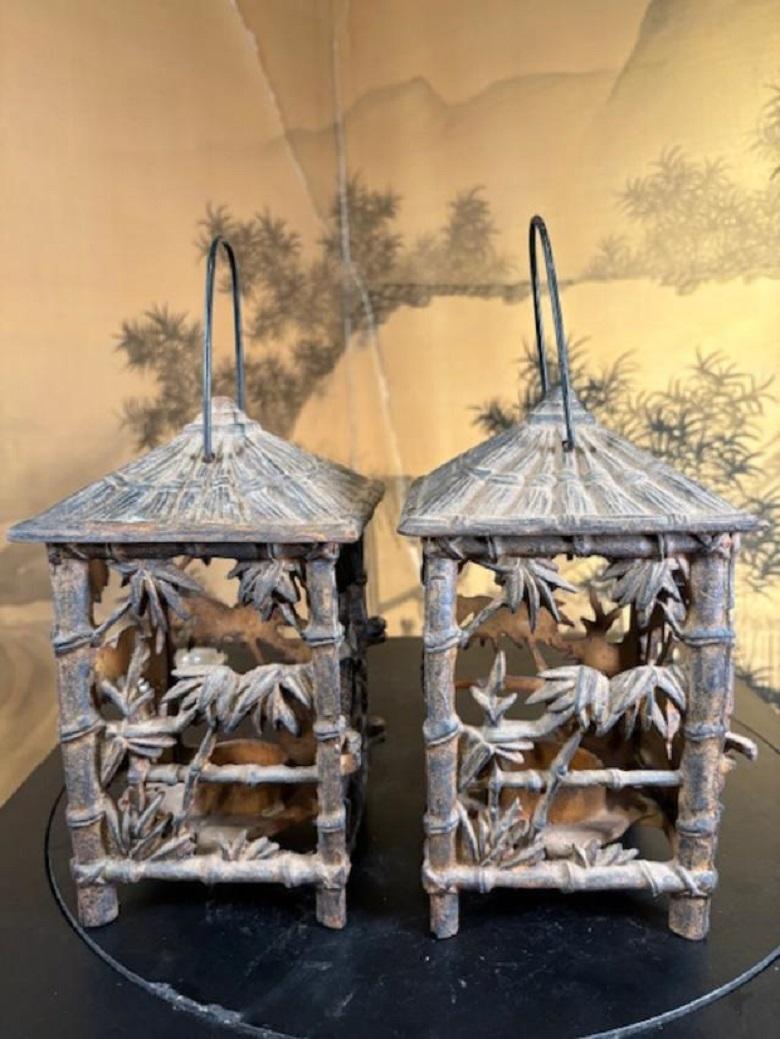Rare paire de lanternes de jardin en bambou et panda en vente 3