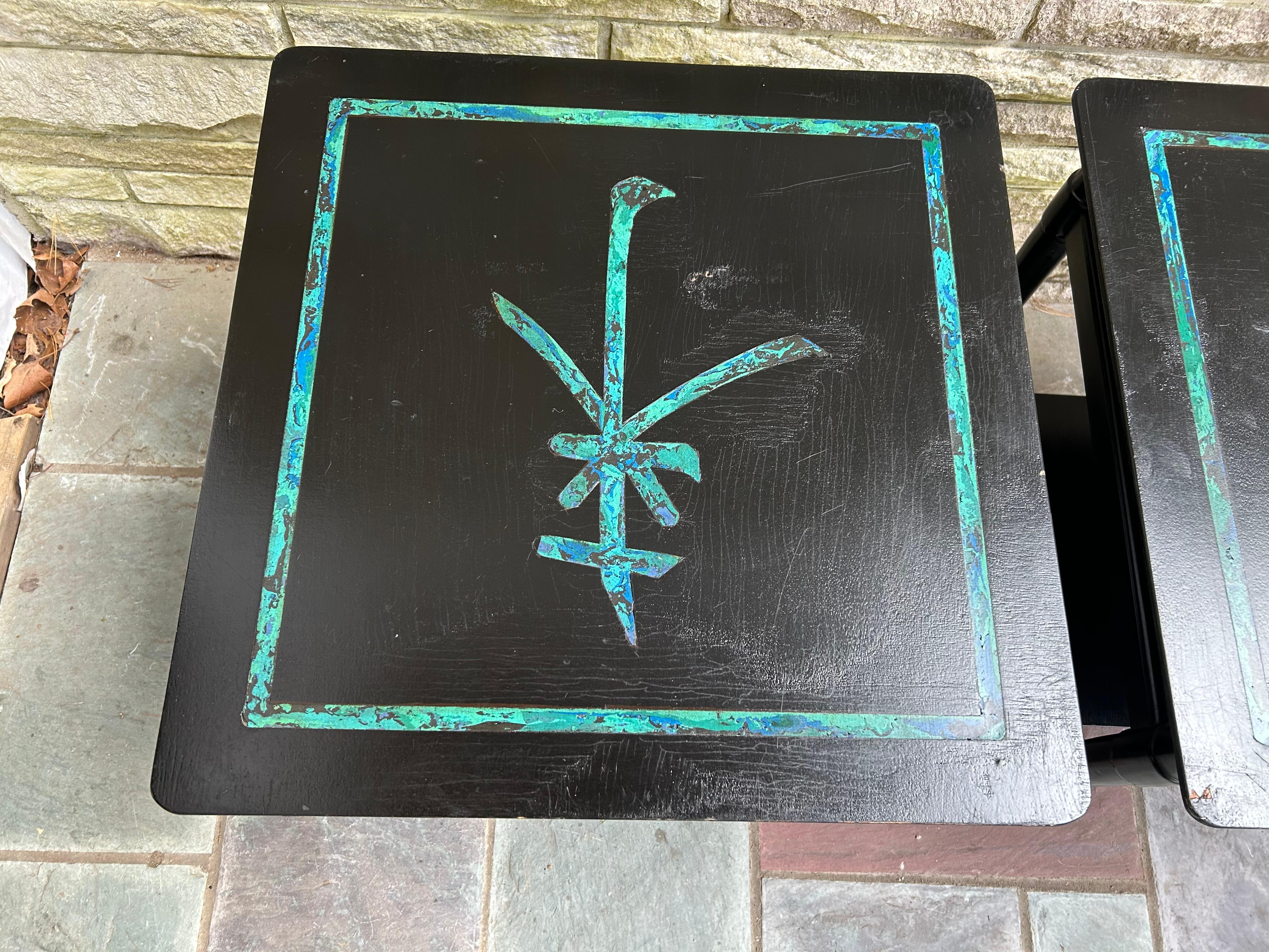 Mexicain Rare Paire de tables d'appoint Pepe Mendoza Stone Inlay Mid Century Modern en vente